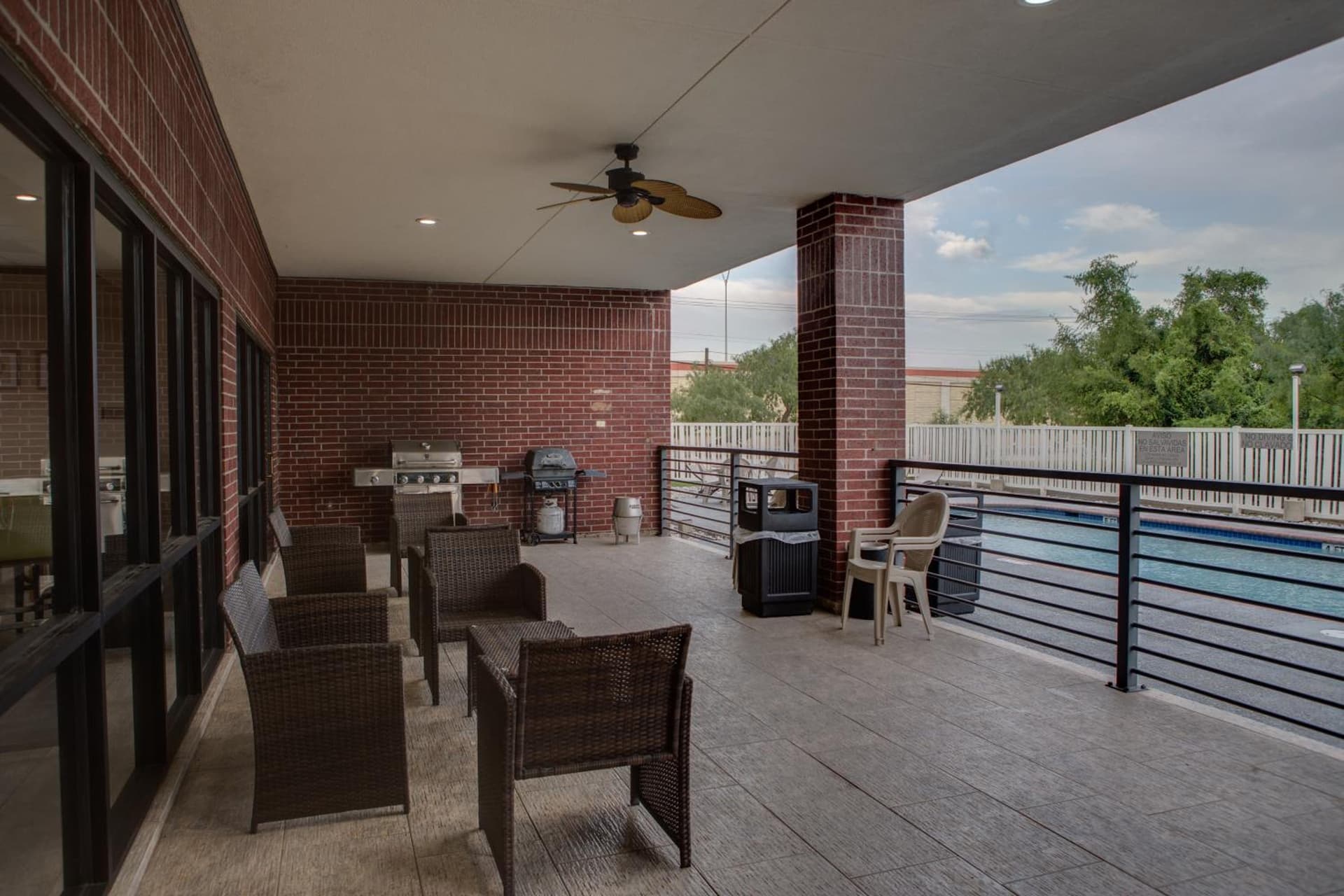 Country Inn & Suites by Radisson, Harlingen, TX gallery photo in Harlingen, TX — image 84