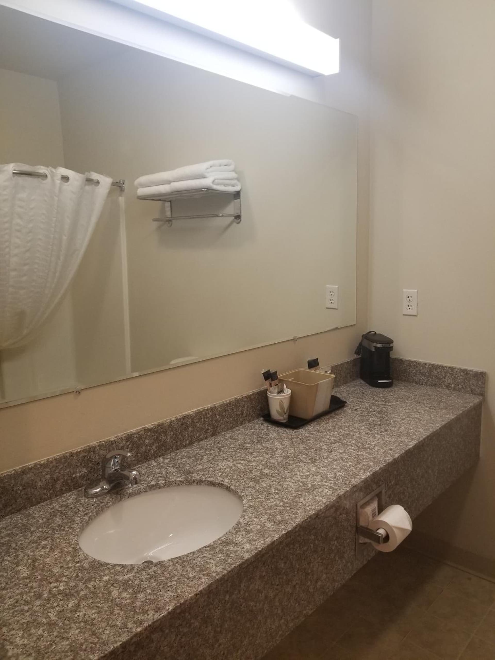 Grand View Inn & Suites property views in Wasilla, AK — gallery photo 3