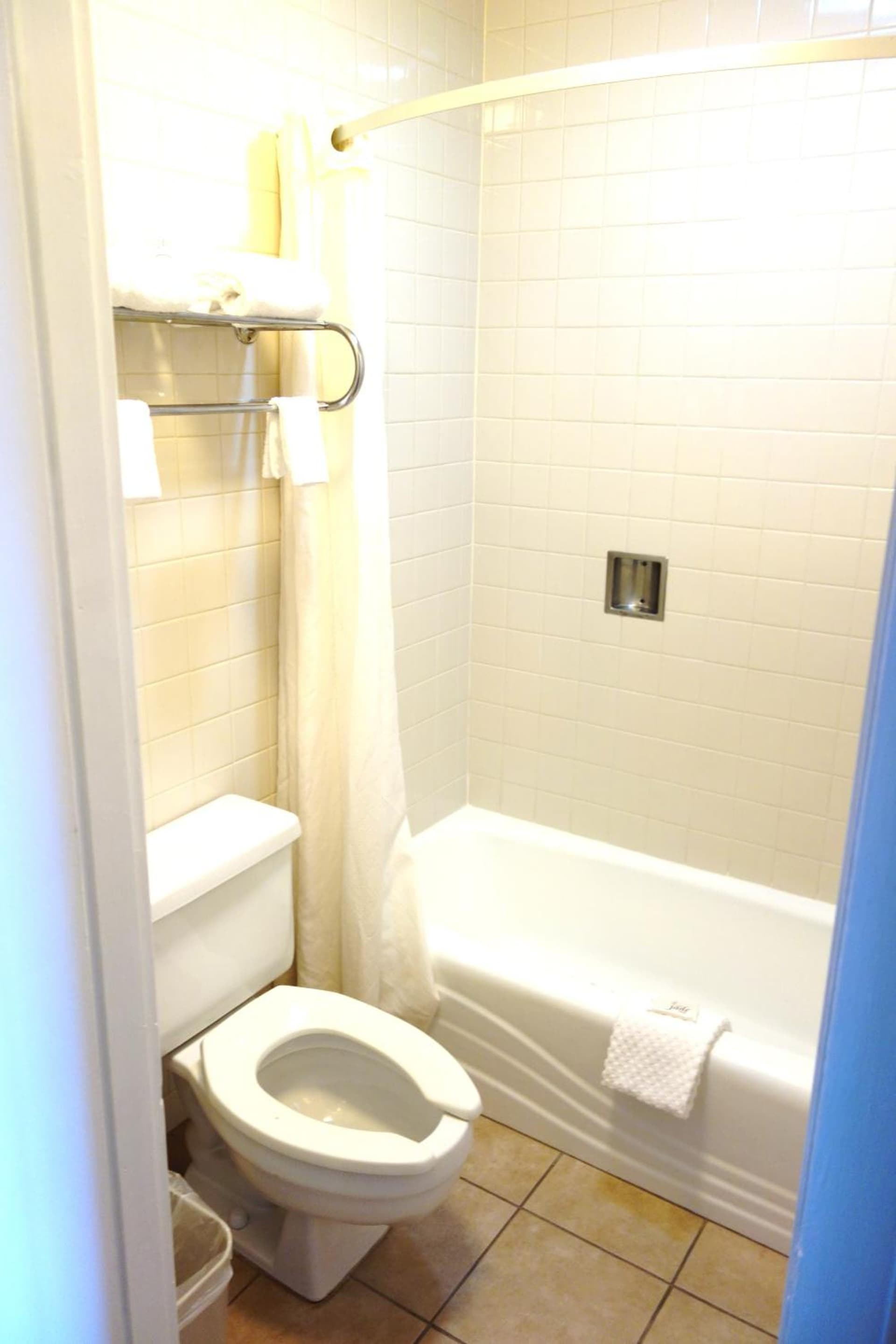VIP Inn and Suites gallery photo in Huntsville, AL — image 18
