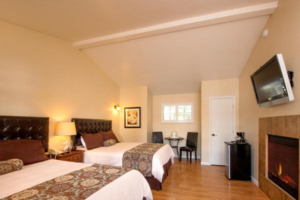 Sunset Inn Pacific Grove gallery photo in Pacific Grove, CA — image 10