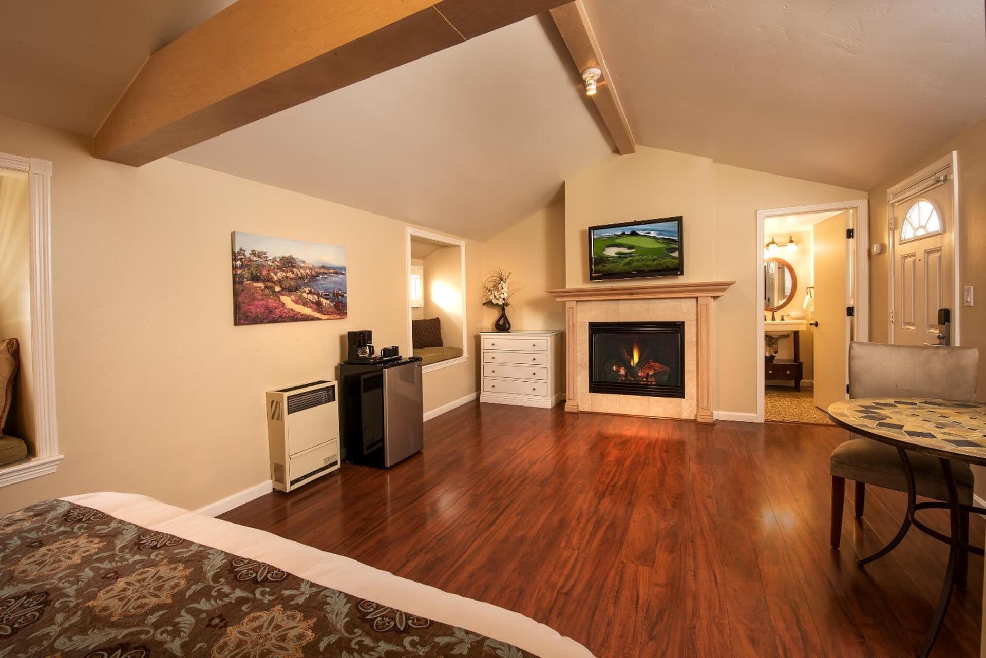 Sunset Inn Pacific Grove property views in Pacific Grove, CA — gallery photo 3