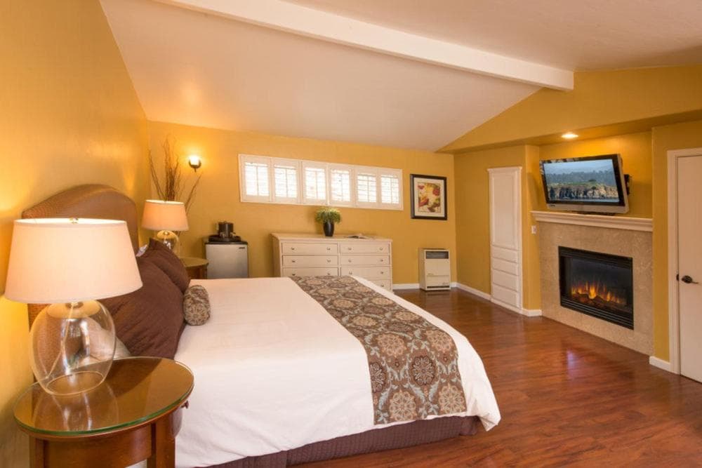 Sunset Inn Pacific Grove gallery photo in Pacific Grove, CA — image 14