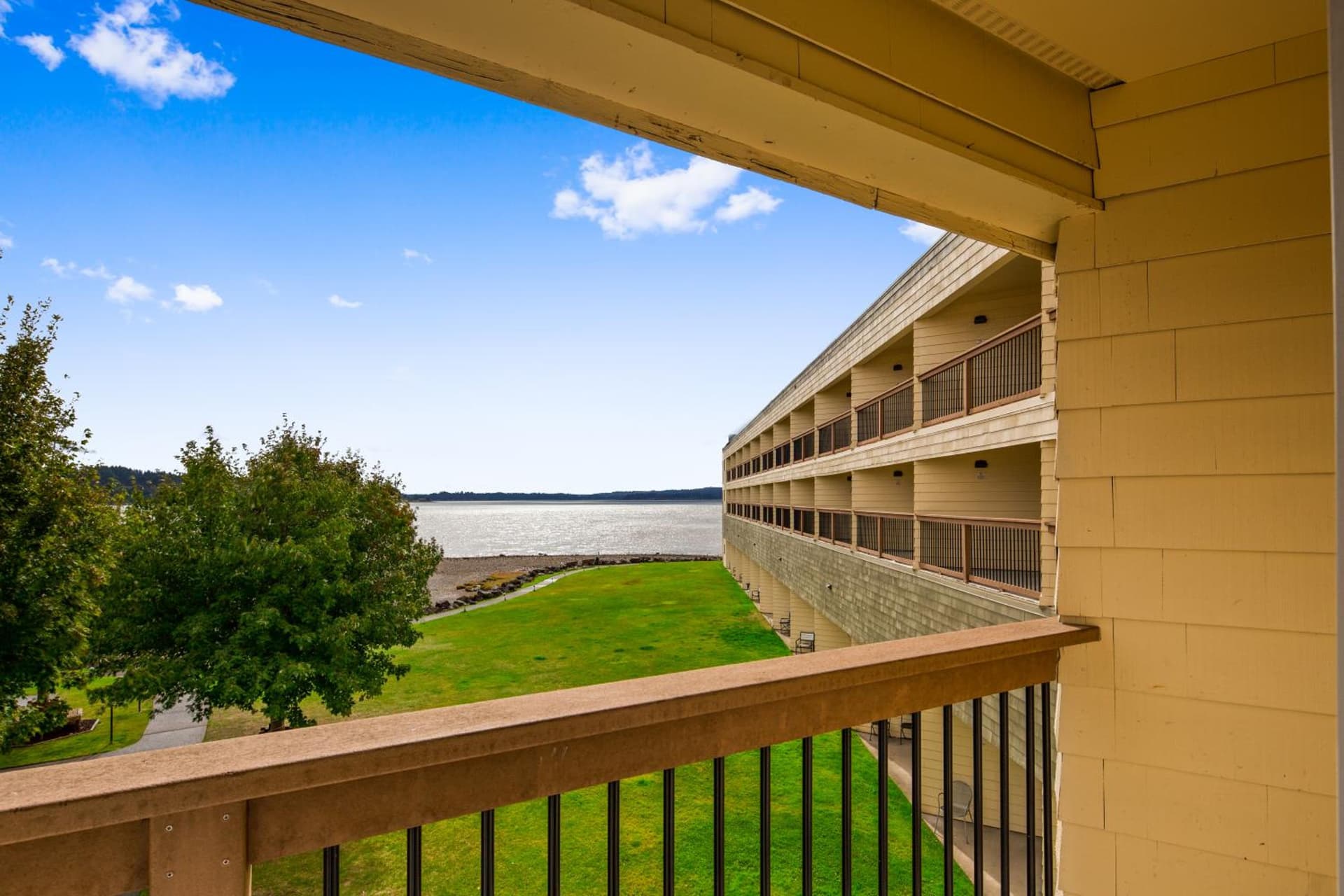 Best Western Plus Silverdale Beach Hotel gallery photo in Silverdale, WA — image 54