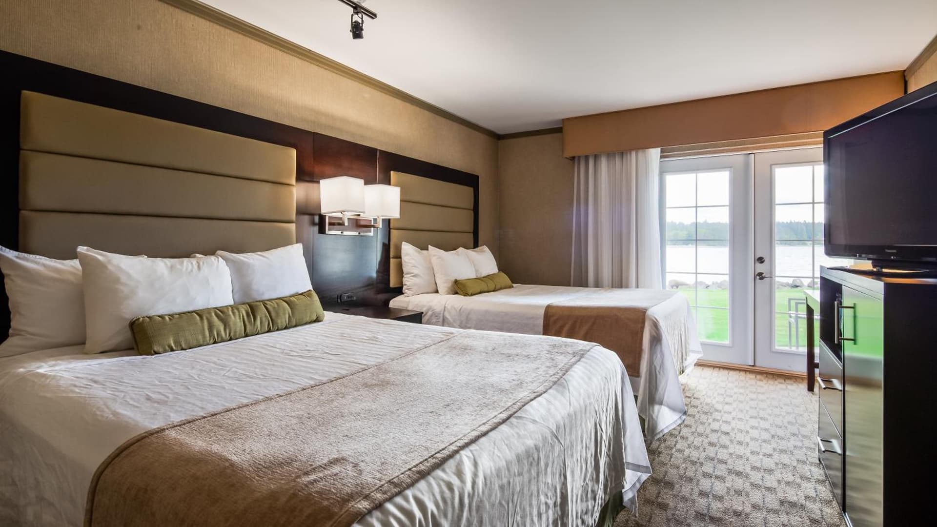 Best Western Plus Silverdale Beach Hotel gallery photo in Silverdale, WA — image 13