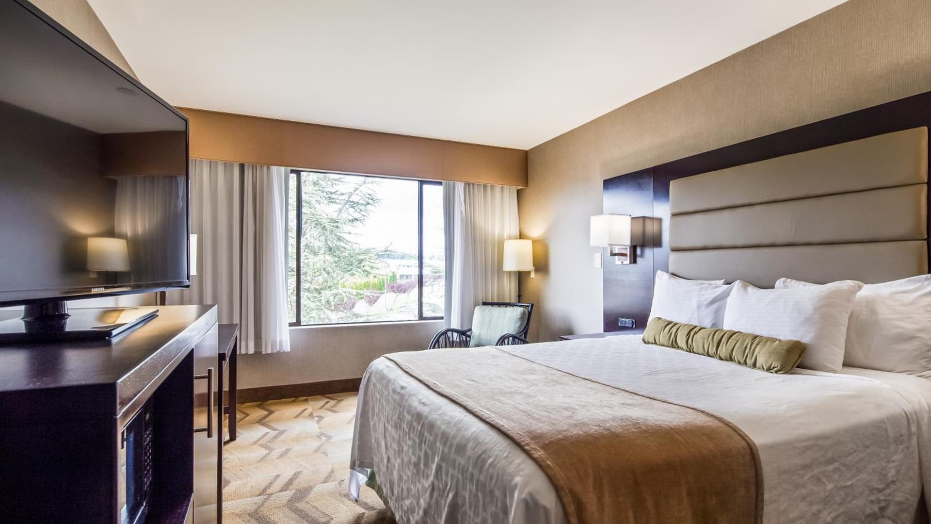 Best Western Plus Silverdale Beach Hotel gallery photo in Silverdale, WA — image 42