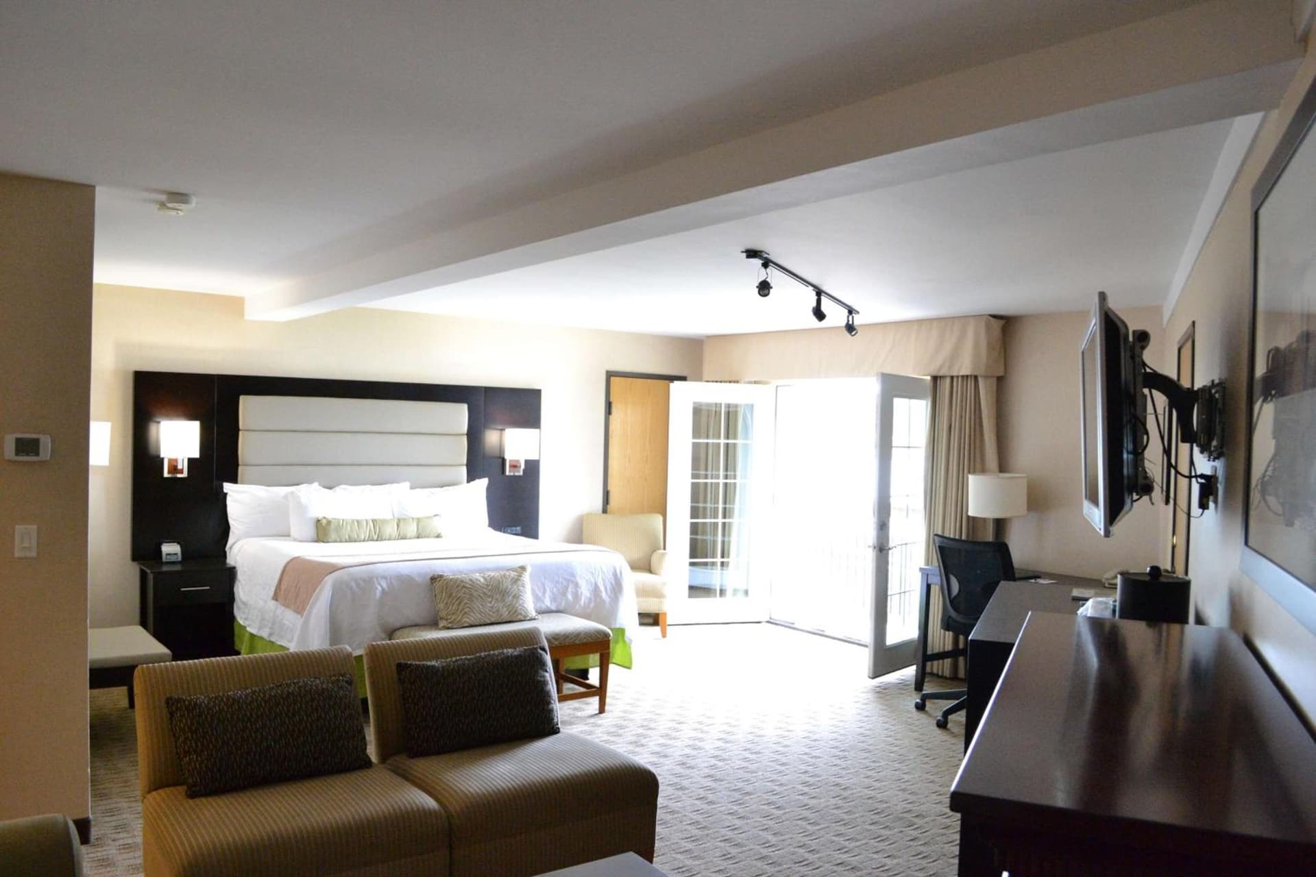 Best Western Plus Silverdale Beach Hotel gallery photo in Silverdale, WA — image 28