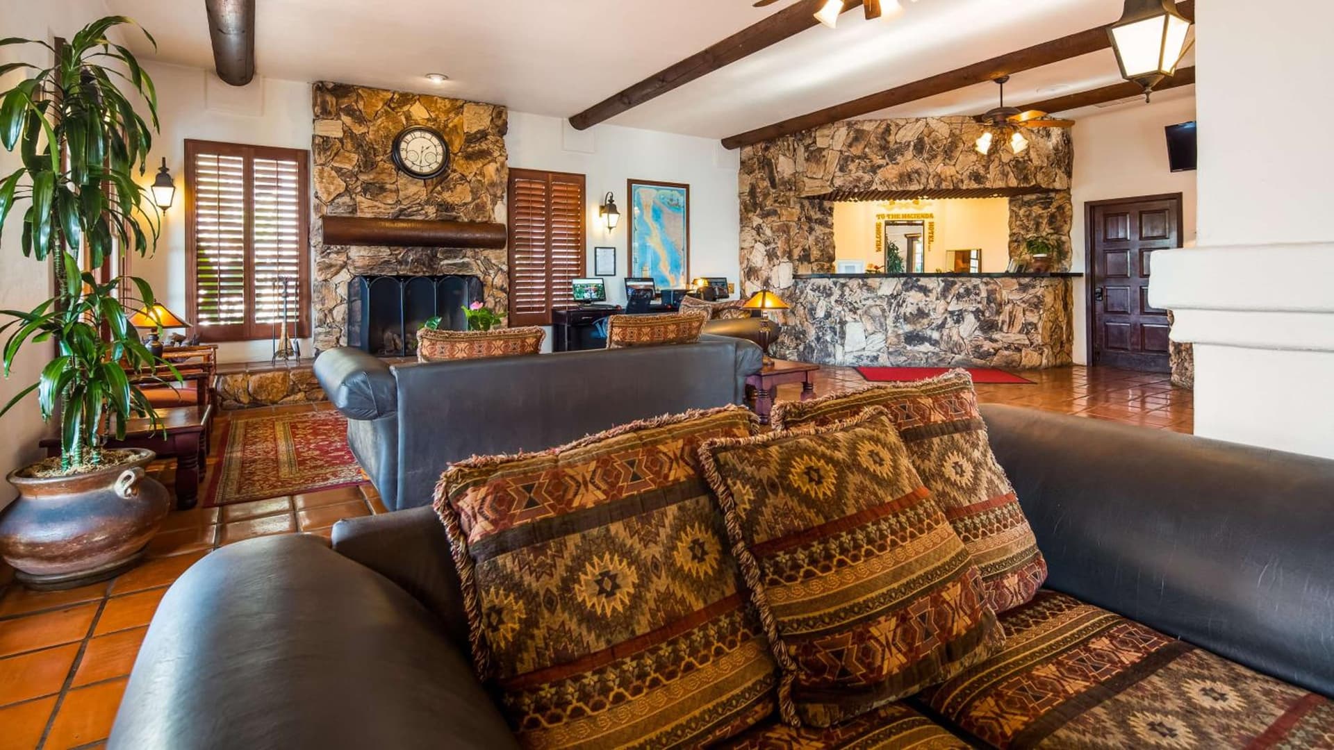 Best Western Plus Hacienda Hotel Old Town property views in San Diego, CA — gallery photo 3