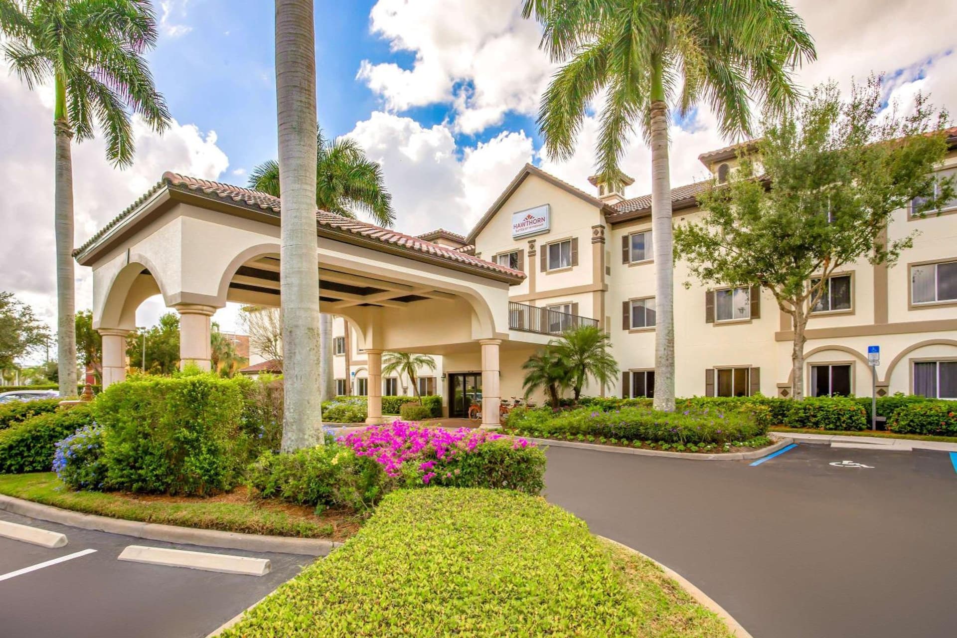 Hawthorn Extended Stay by Wyndham Naples gallery photo in Naples, FL — image 29