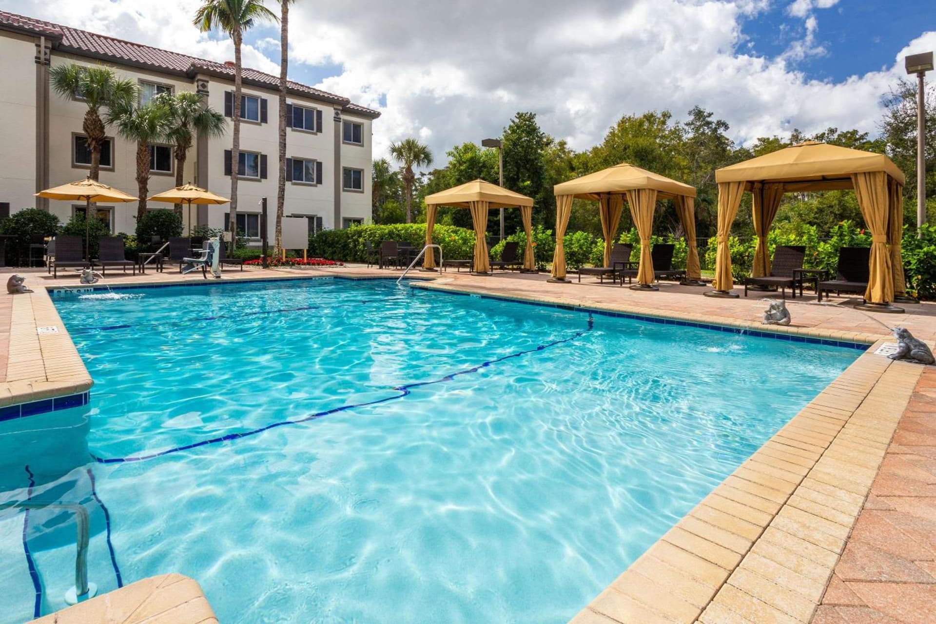 Hawthorn Extended Stay by Wyndham Naples gallery photo in Naples, FL — image 5