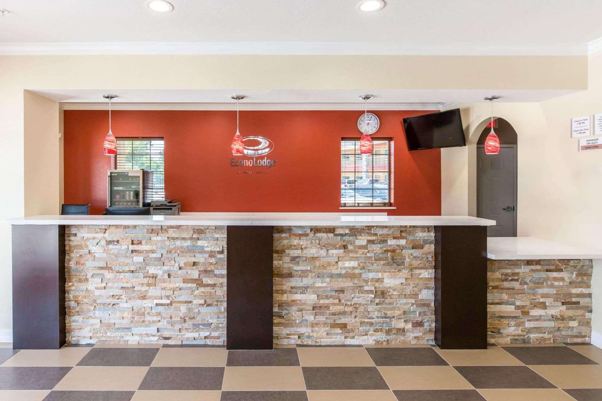 Scottish Inns & Suites Spring - Houston North interior in Spring, TX — gallery photo 2