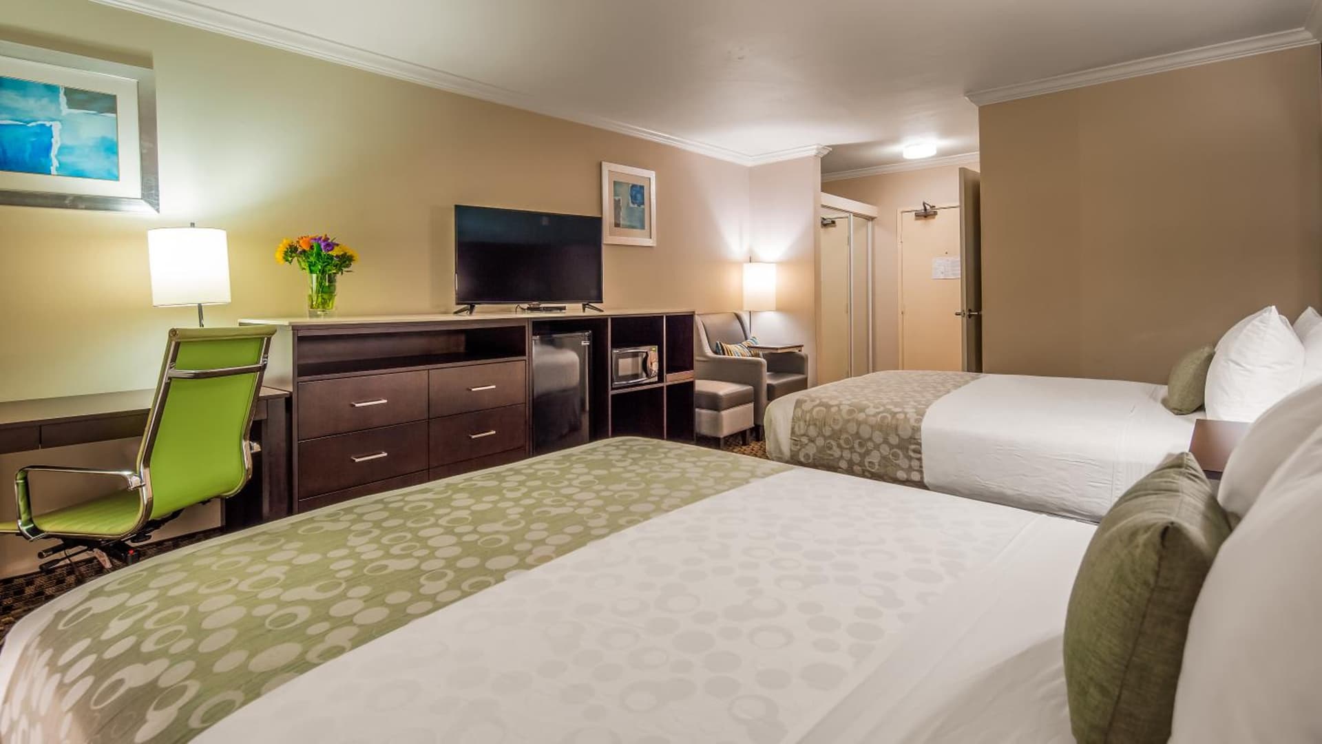 Best Western PLUS La Mesa San Diego gallery photo in La Mesa, CA — image 11