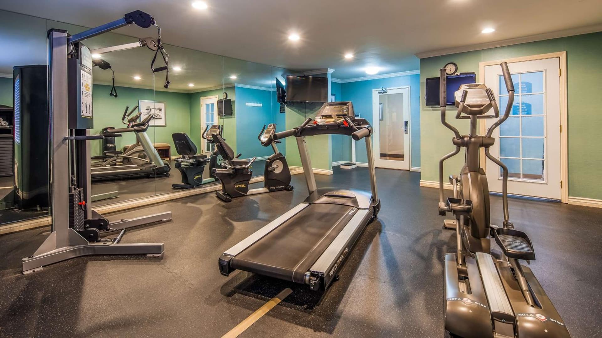 Best Western PLUS La Mesa San Diego gallery photo in La Mesa, CA — image 14
