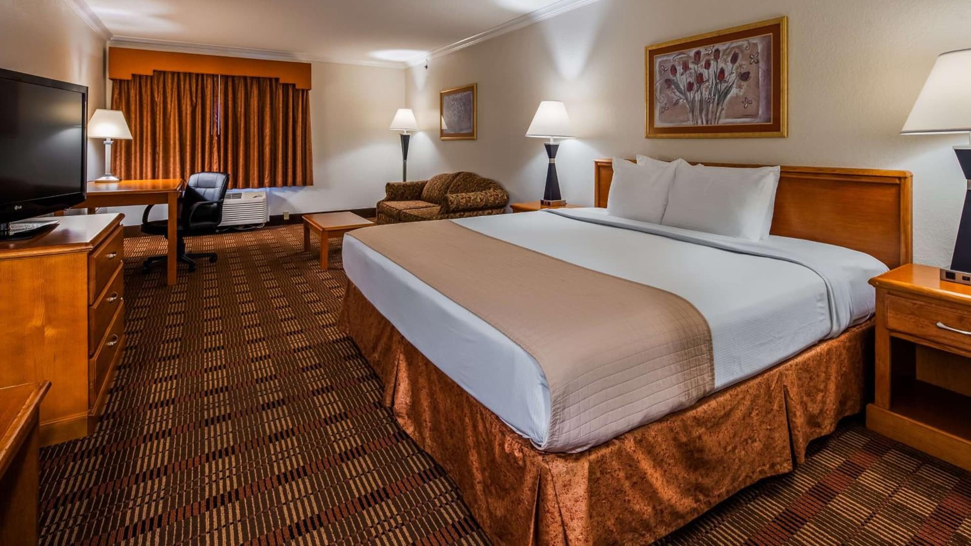 Best Western Club House Inn & Suites property views in Mineral Wells, TX — gallery photo 3