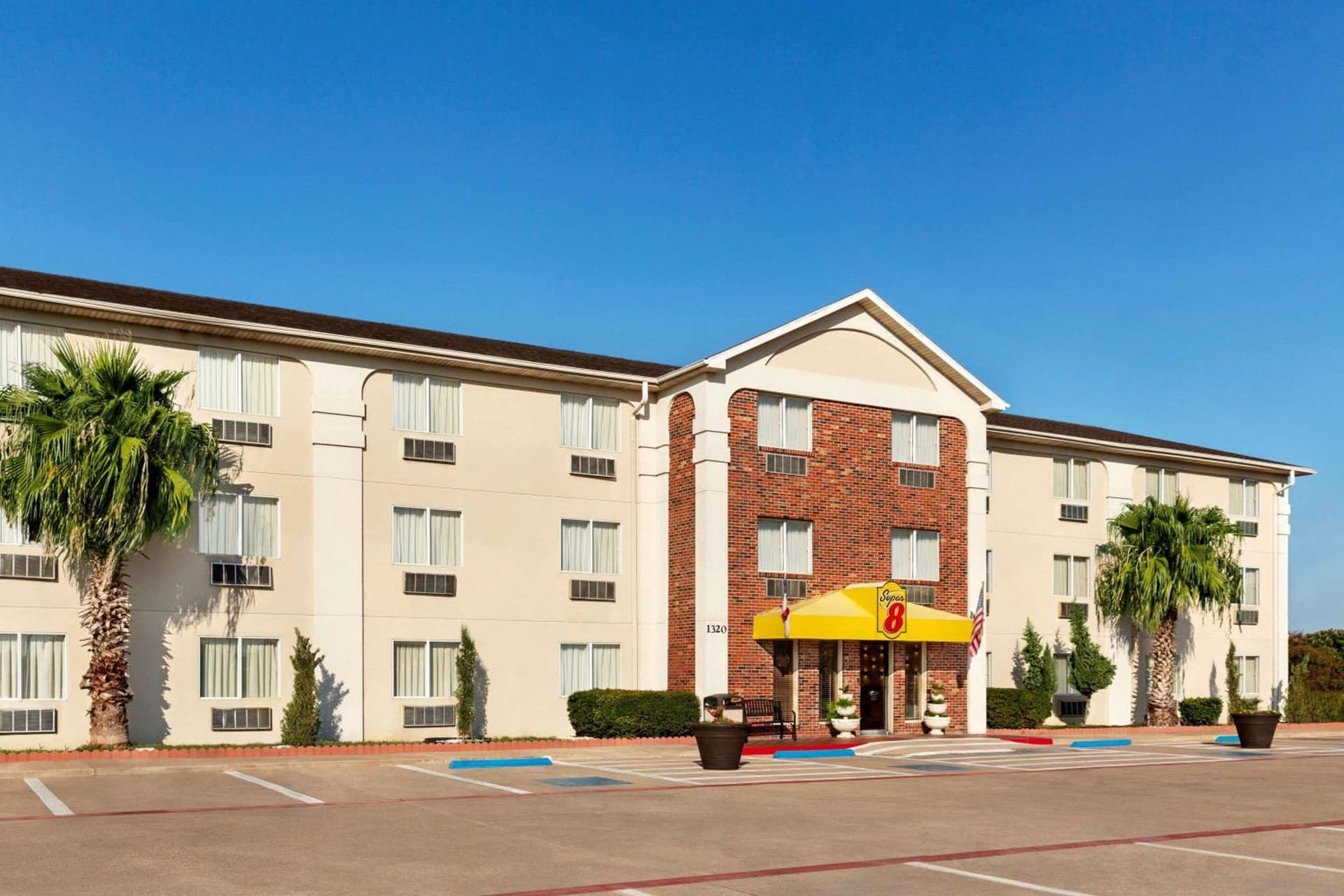 Super 8 by Wyndham Waco University Area exterior or lobby in Waco, TX — main listing photo