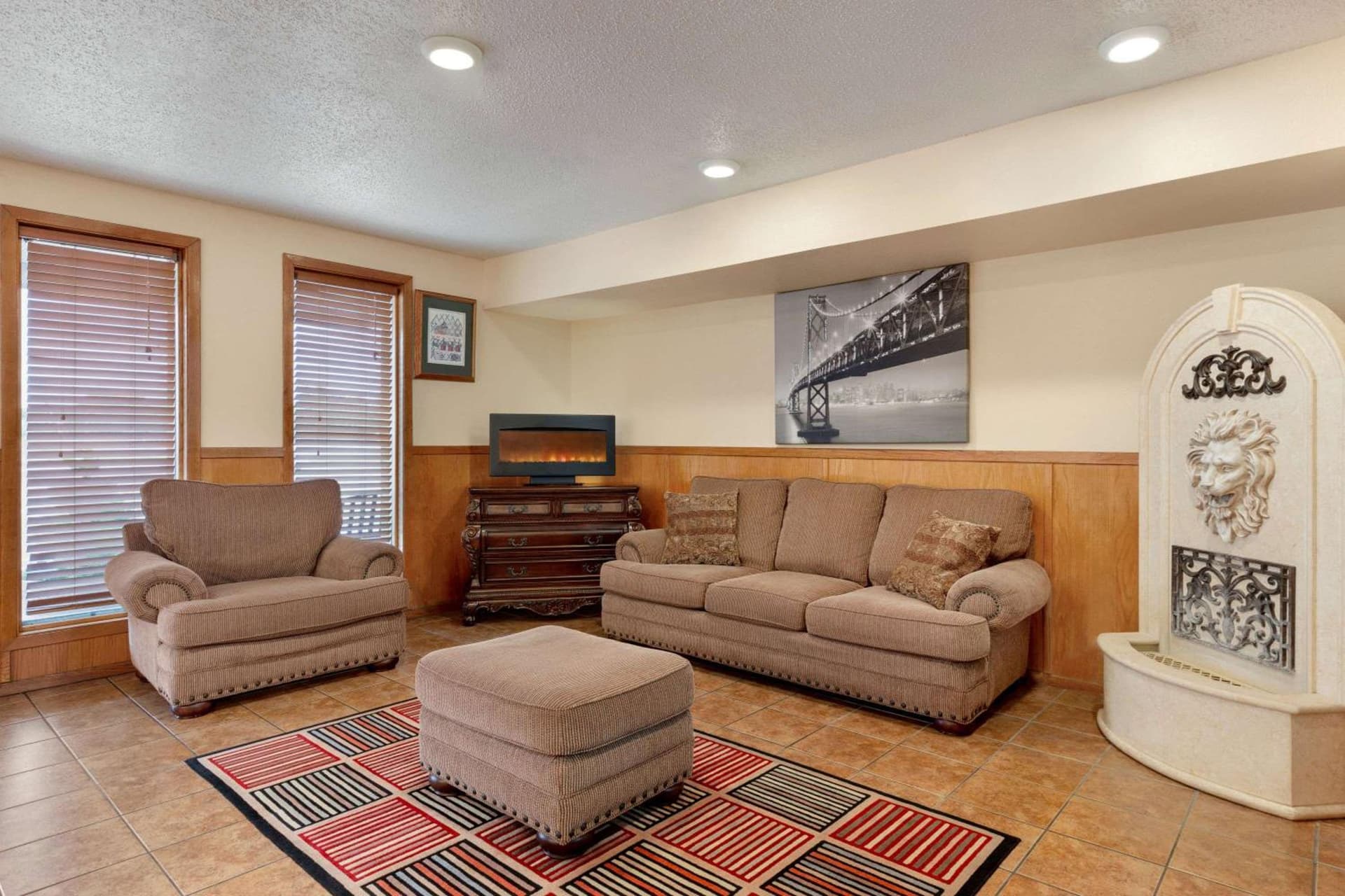 Super 8 by Wyndham Waco University Area property views in Waco, TX — gallery photo 3