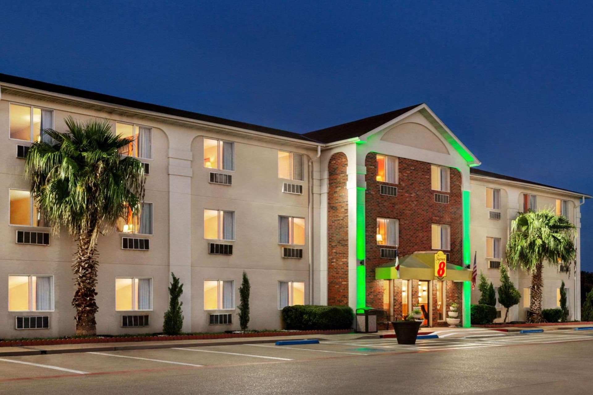 Super 8 by Wyndham Waco University Area gallery photo in Waco, TX — image 20