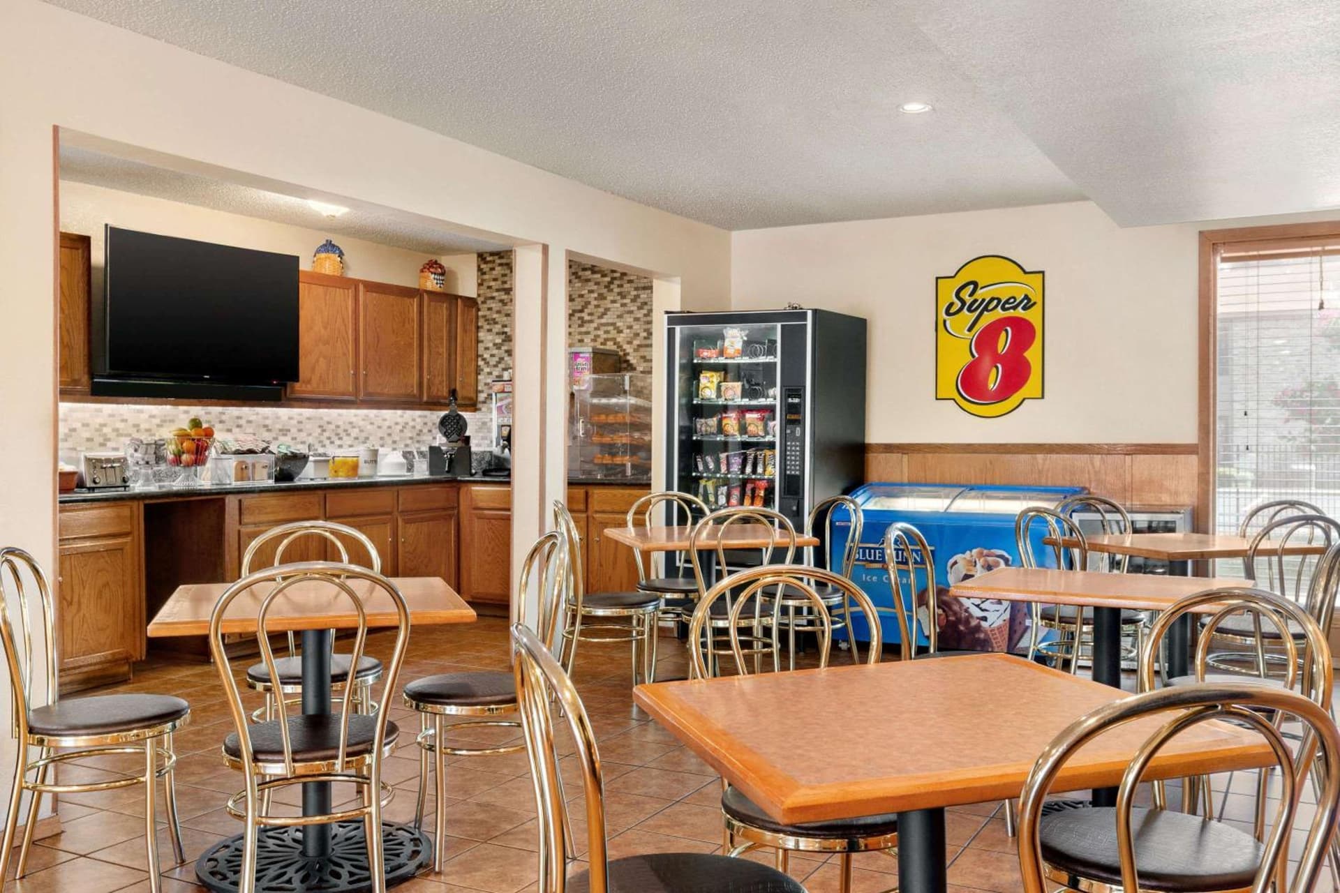 Super 8 by Wyndham Waco University Area gallery photo in Waco, TX — image 22
