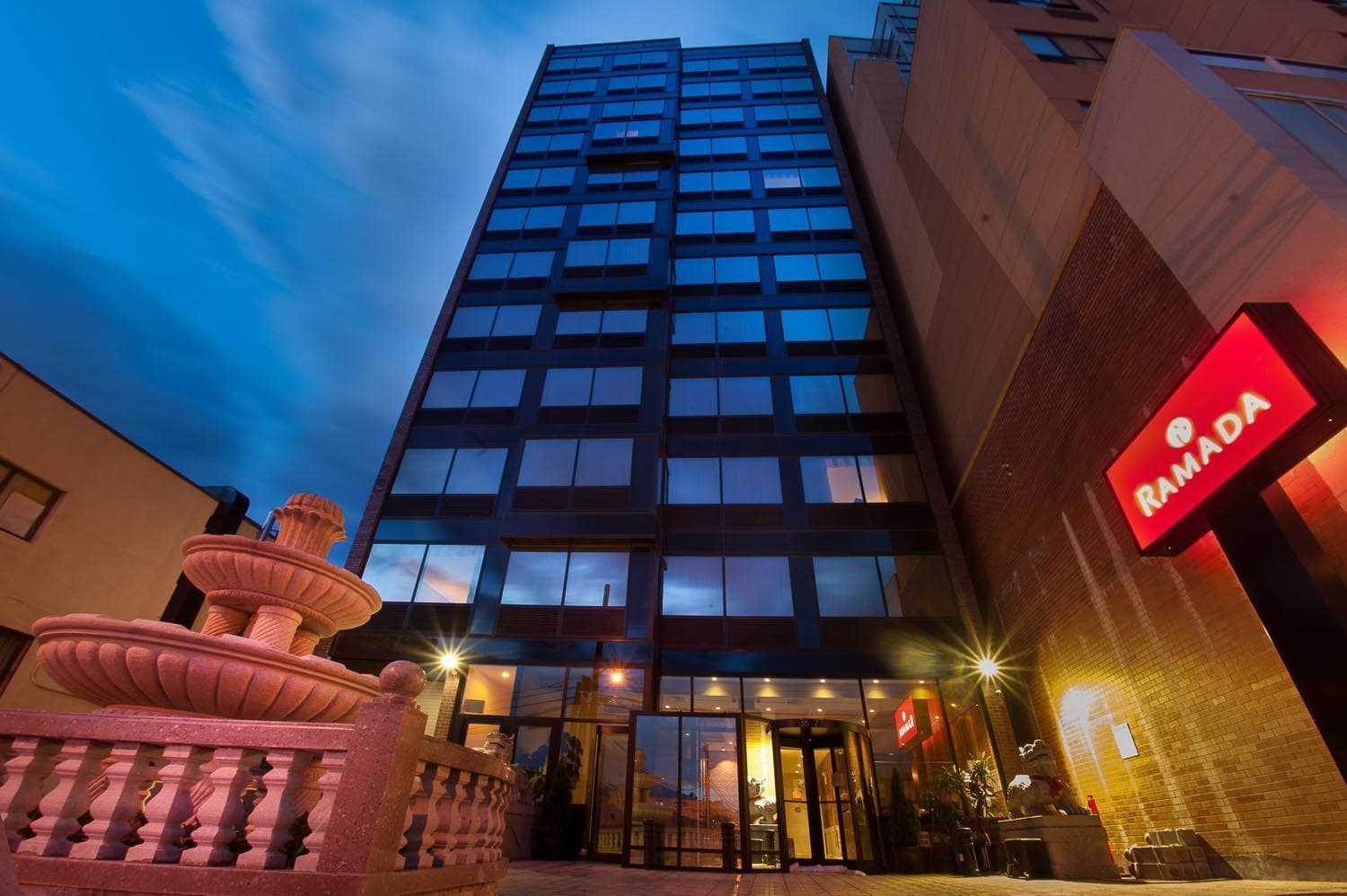 Ramada by Wyndham Flushing Queens gallery photo in Queens, NY — image 7
