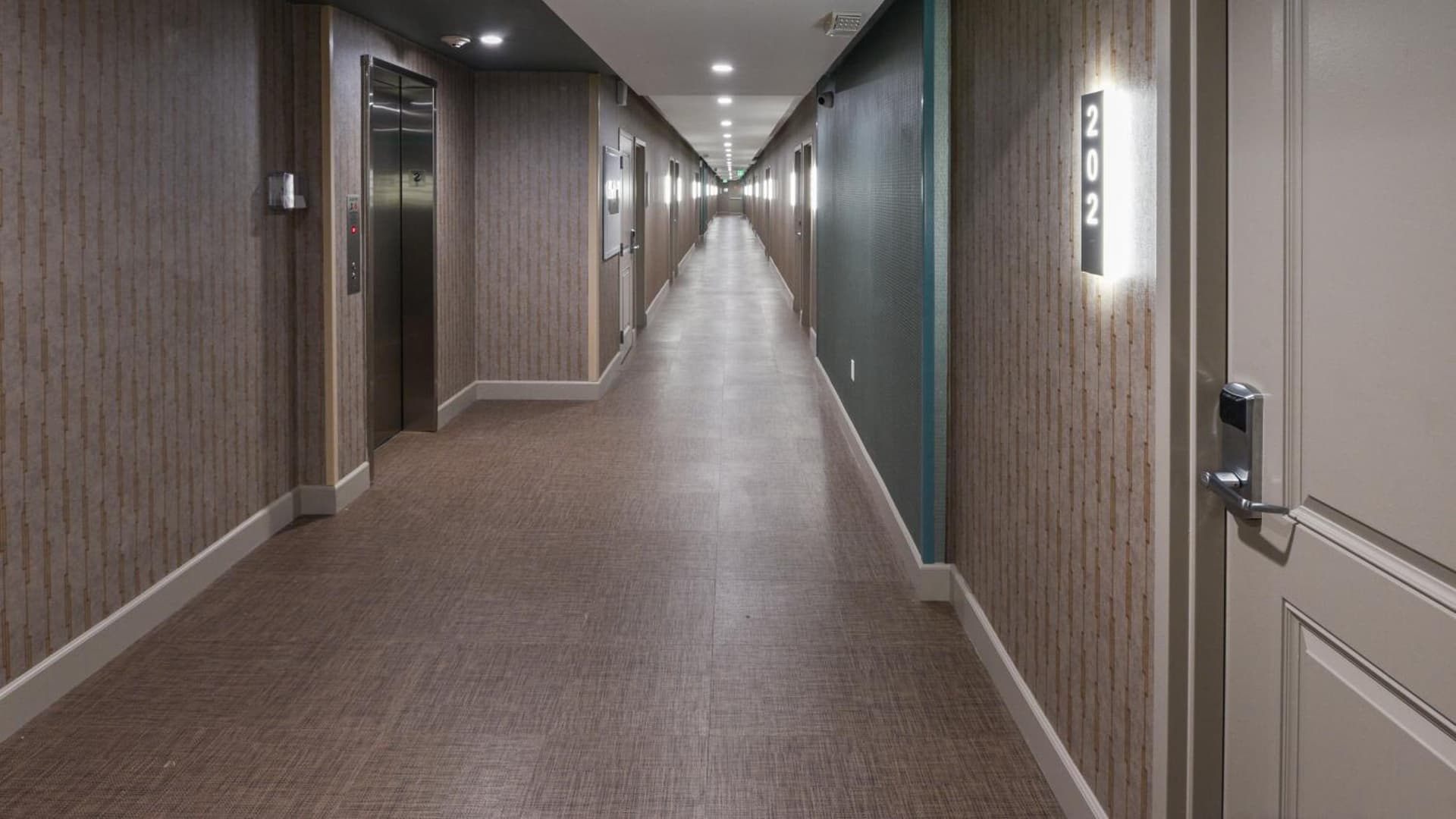 Hollywood Inn Suites Hotel gallery photo in Los Angeles, CA — image 14
