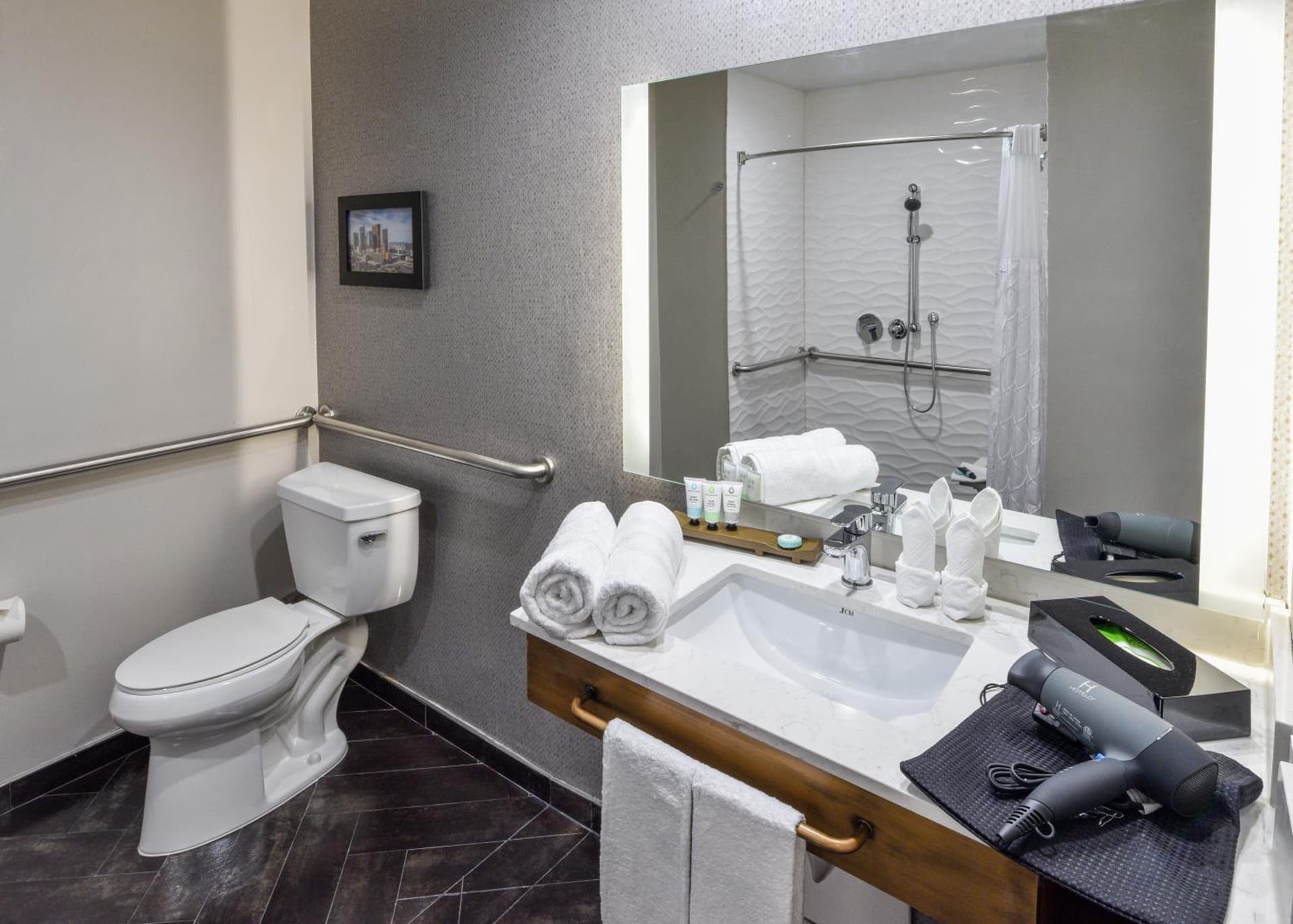 Hollywood Inn Suites Hotel gallery photo in Los Angeles, CA — image 16
