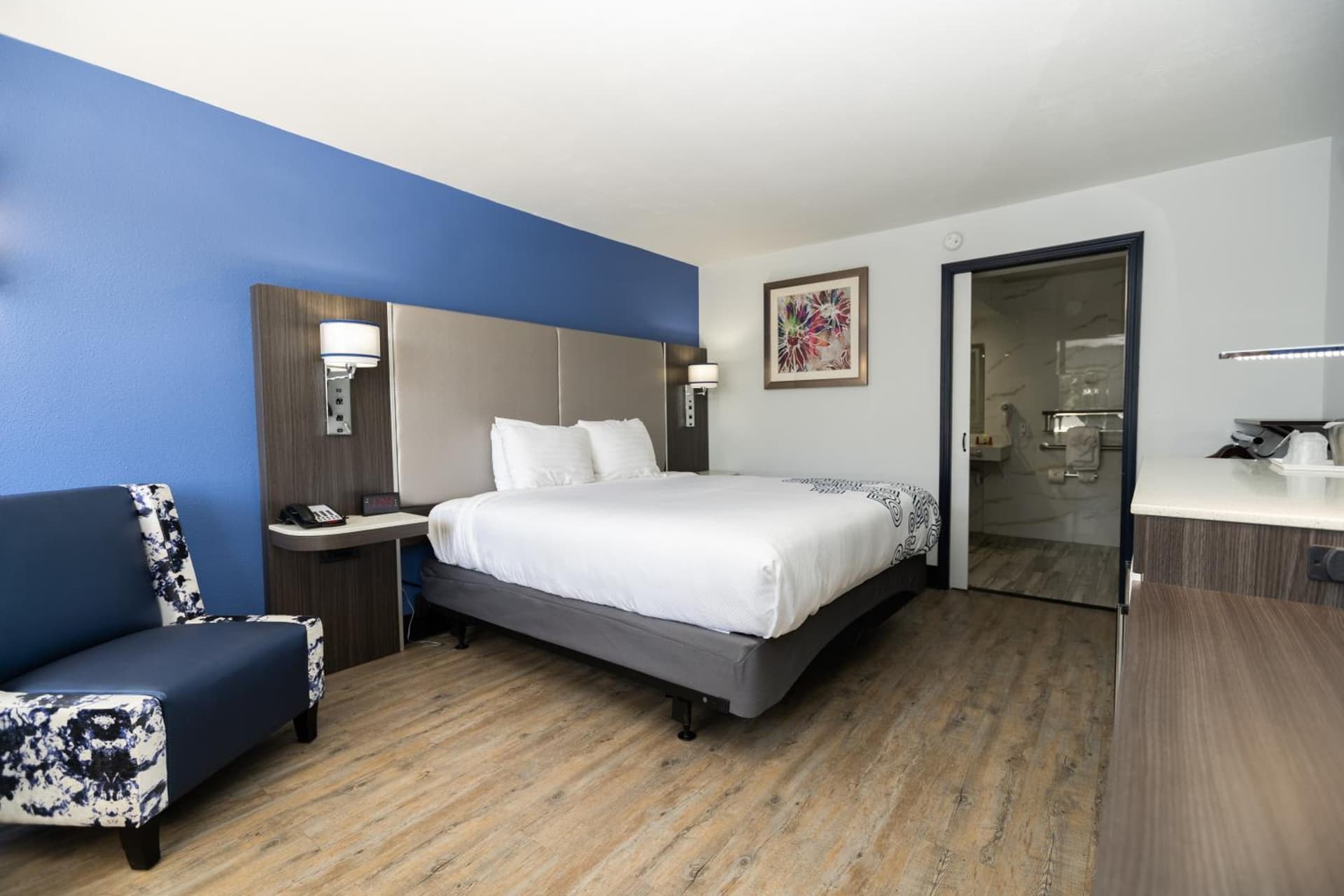 SureStay Plus Hotel by Best Western Sacramento Cal Expo gallery photo in Sacramento, CA — image 23