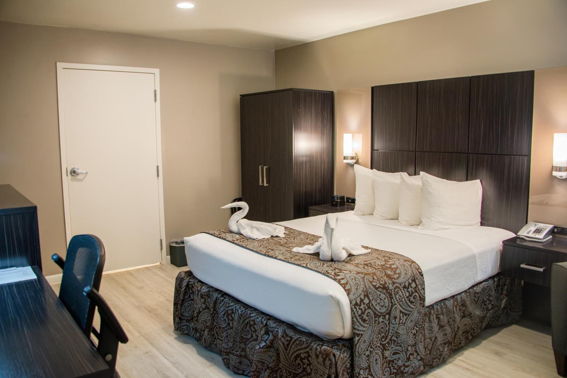 SureStay Plus by Best Western Santa Clara Silicon Valley gallery photo in Santa Clara, CA — image 25
