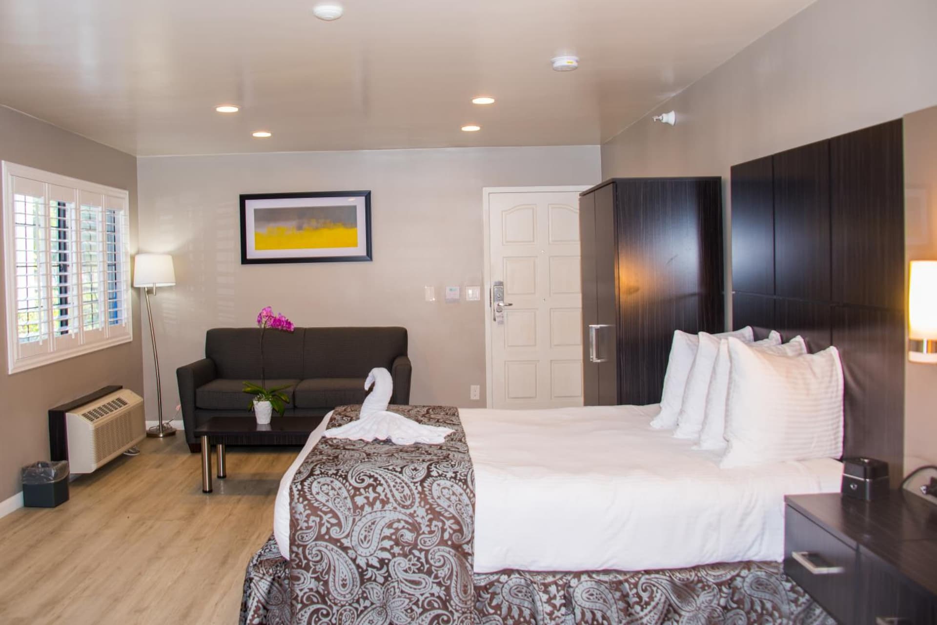 SureStay Plus by Best Western Santa Clara Silicon Valley gallery photo in Santa Clara, CA — image 23