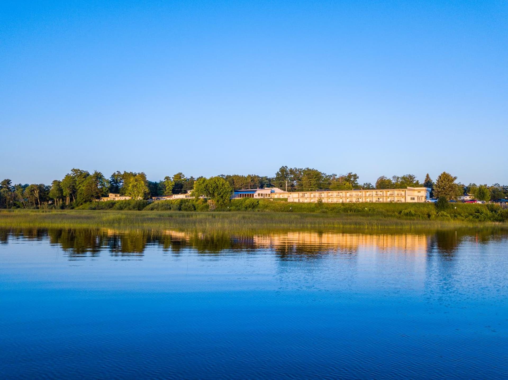 Terrace Bay Hotel - Lakefront featured exterior or lobby in Escanaba, MI — similar hotel