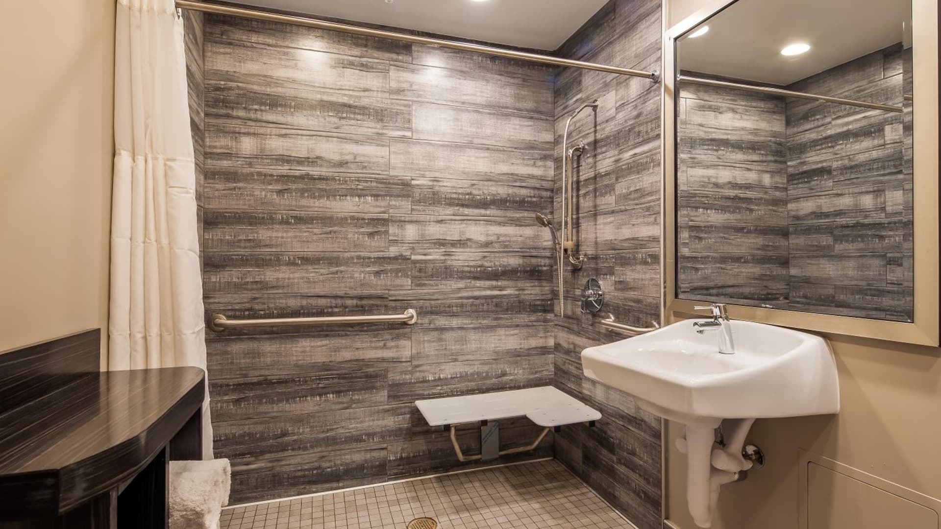SureStay Plus by Best Western Santa Clara Silicon Valley gallery photo in Santa Clara, CA — image 31