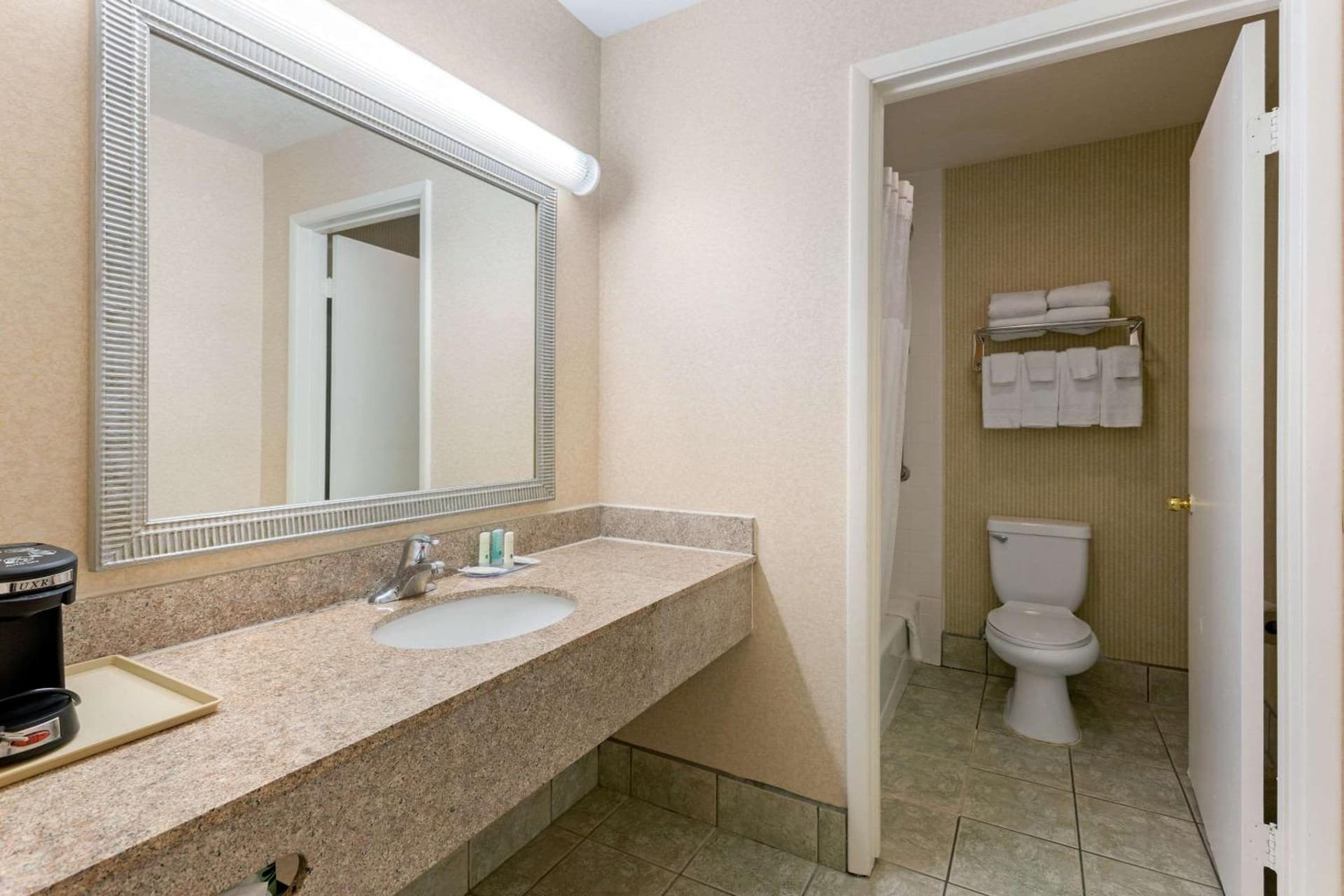 Quality Inn & Suites Oceanside Near Camp Pendleton gallery photo in Oceanside, CA — image 30