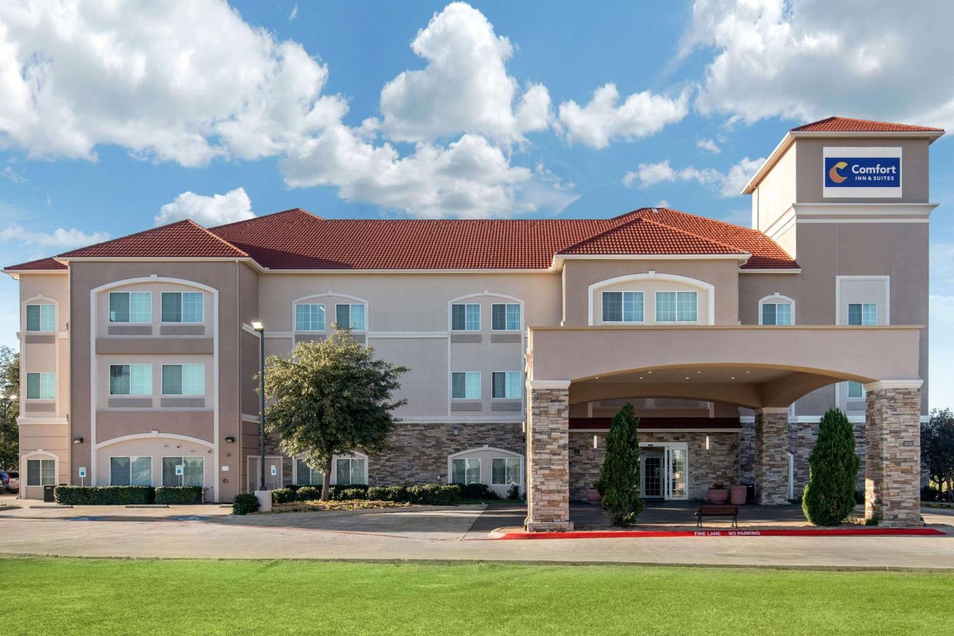 Comfort Inn & Suites Cedar Hill Duncanville gallery photo in Cedar Hill, TX — image 16