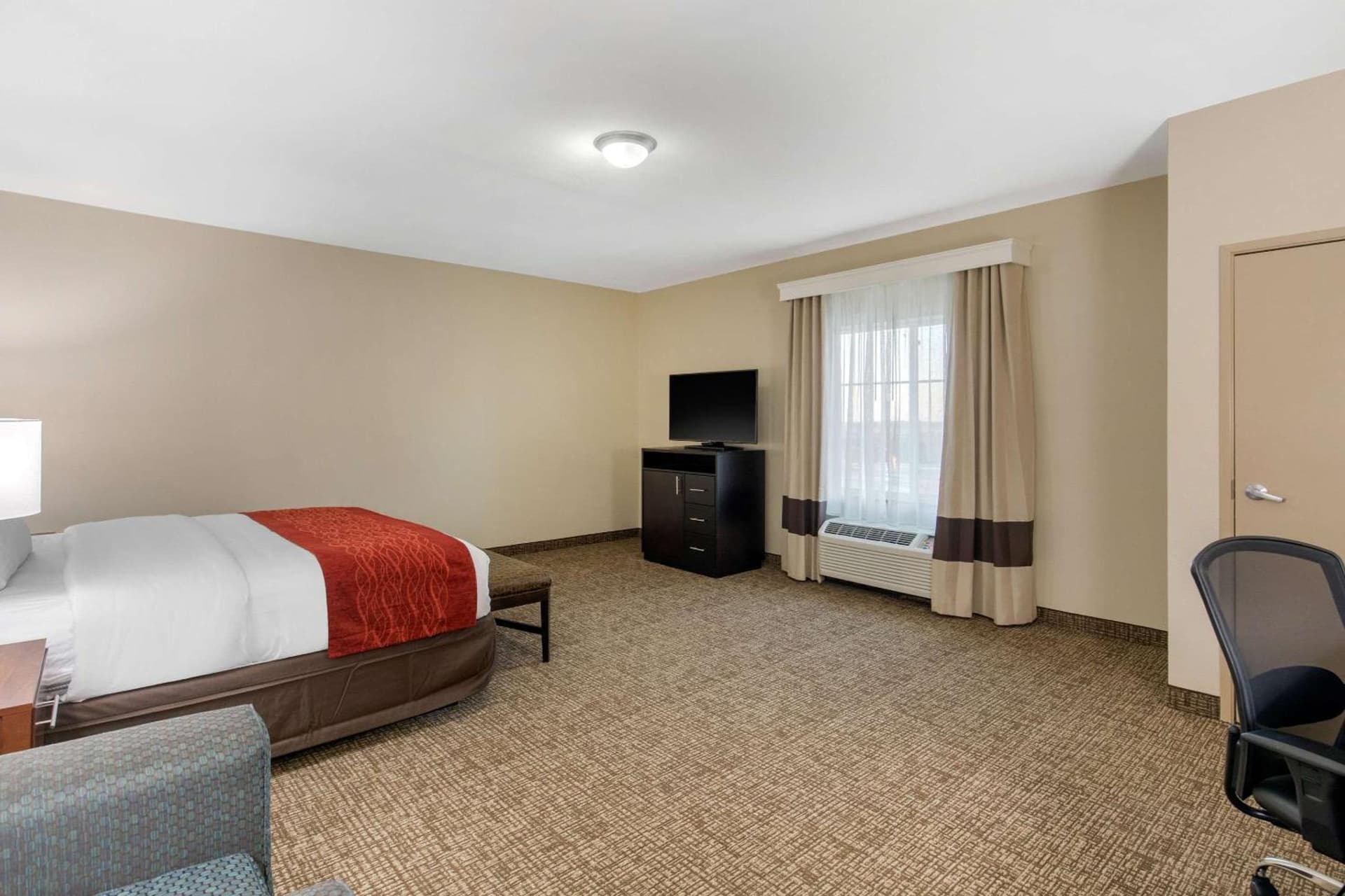 Comfort Inn & Suites Cedar Hill Duncanville gallery photo in Cedar Hill, TX — image 22