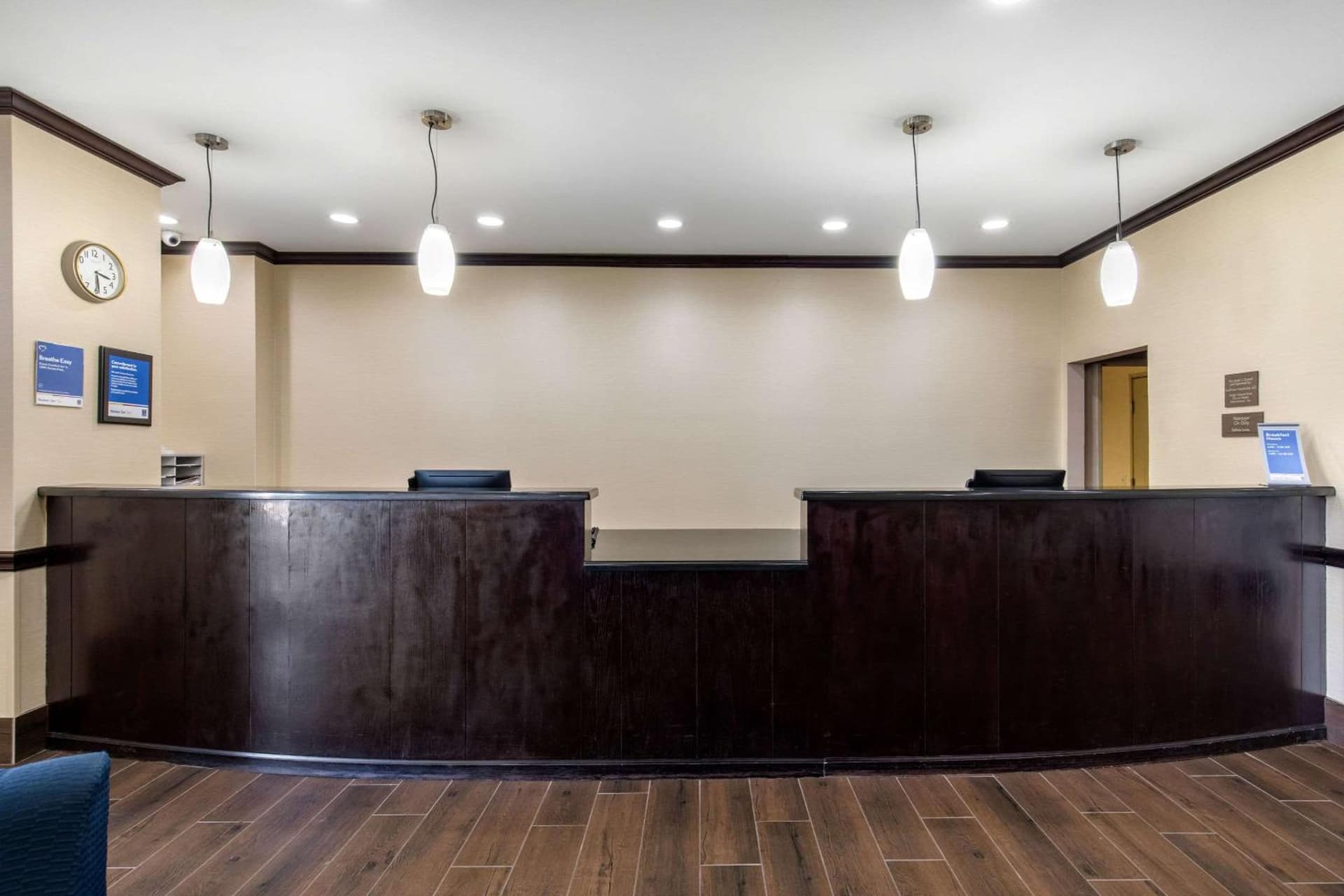 Comfort Inn & Suites Cedar Hill Duncanville gallery photo in Cedar Hill, TX — image 7