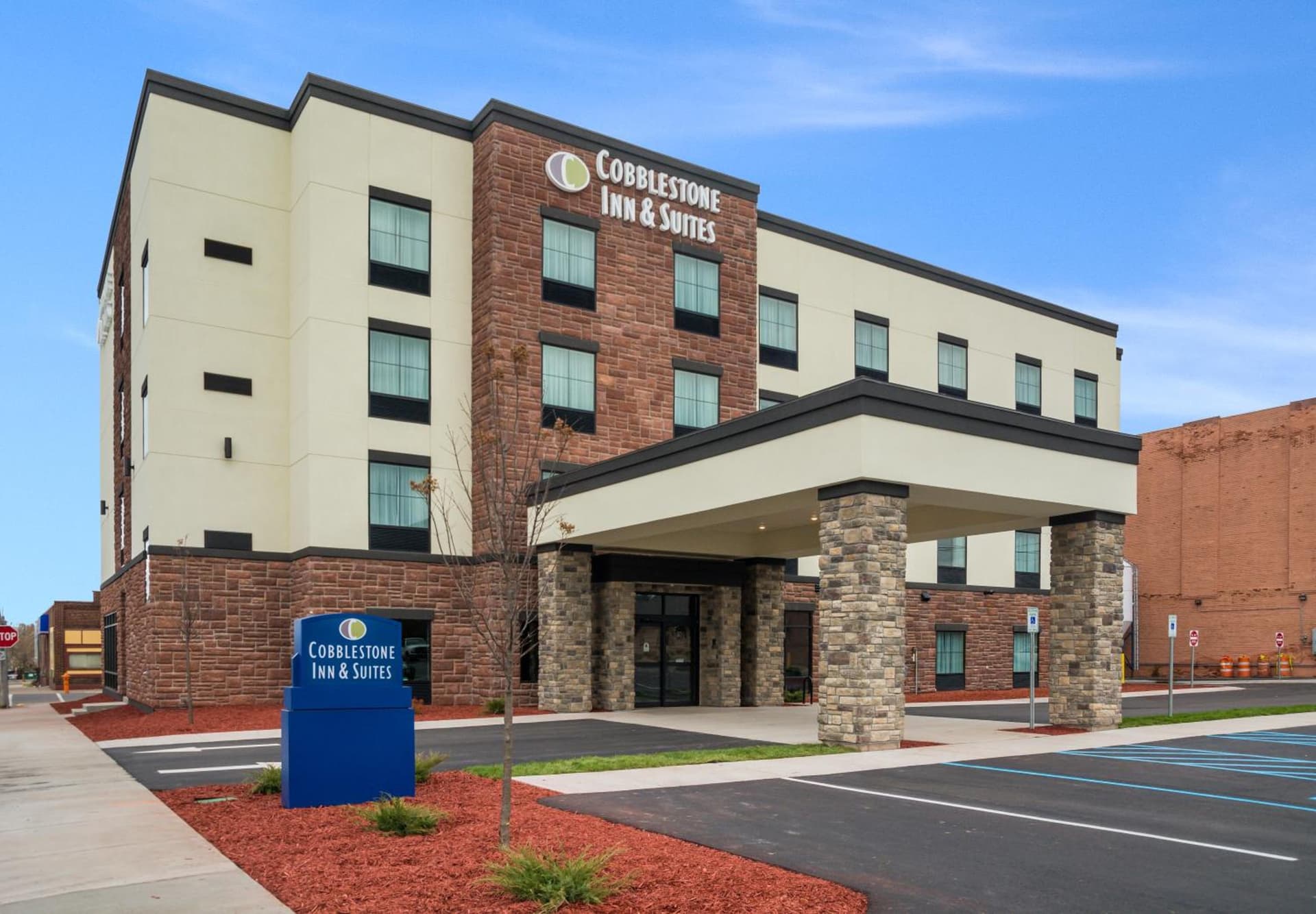 Cobblestone Inn and Suites - Ashland — hotel in Ashland, Wisconsin