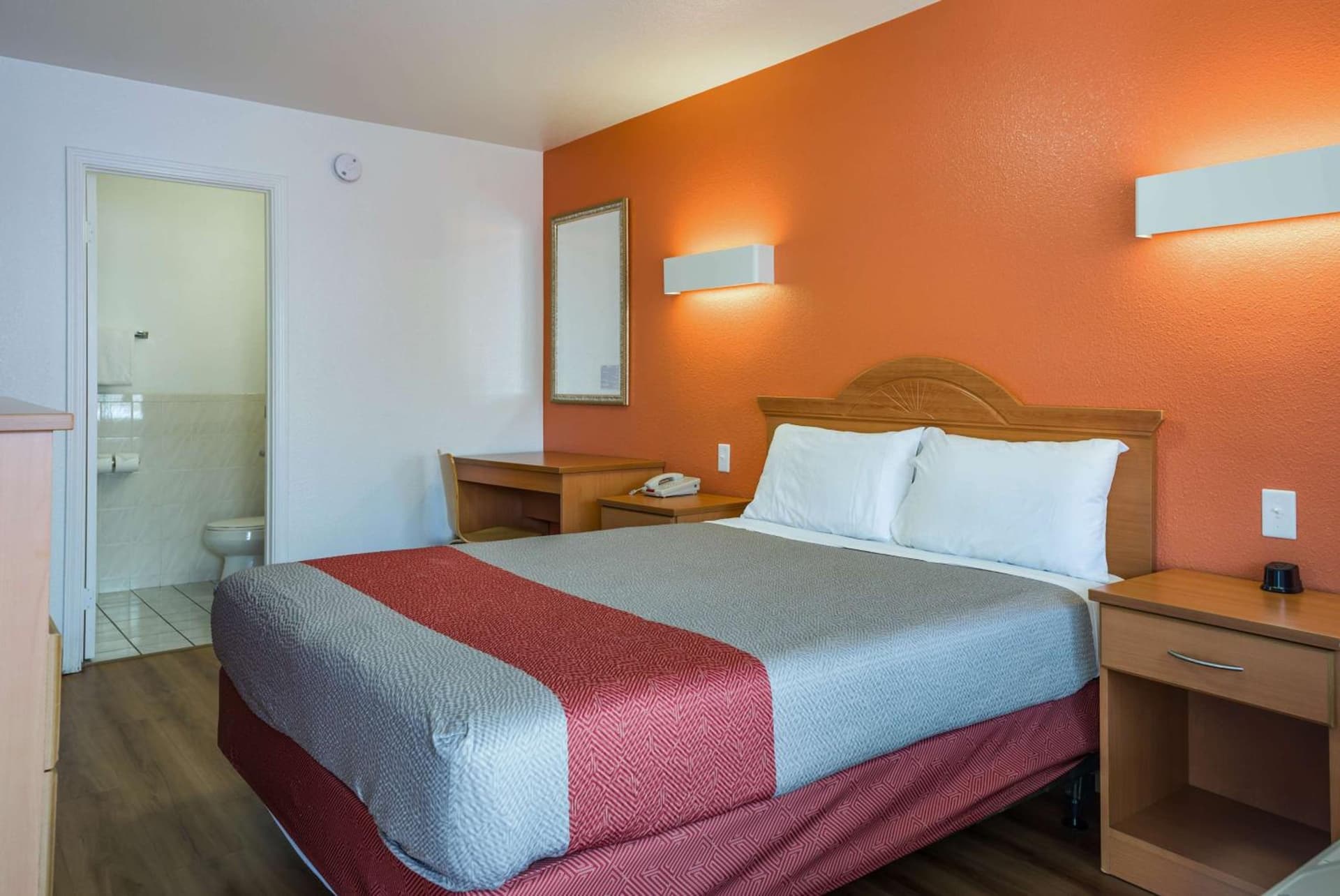 Motel 6-Concord, CA interior in Concord, CA — gallery photo 2