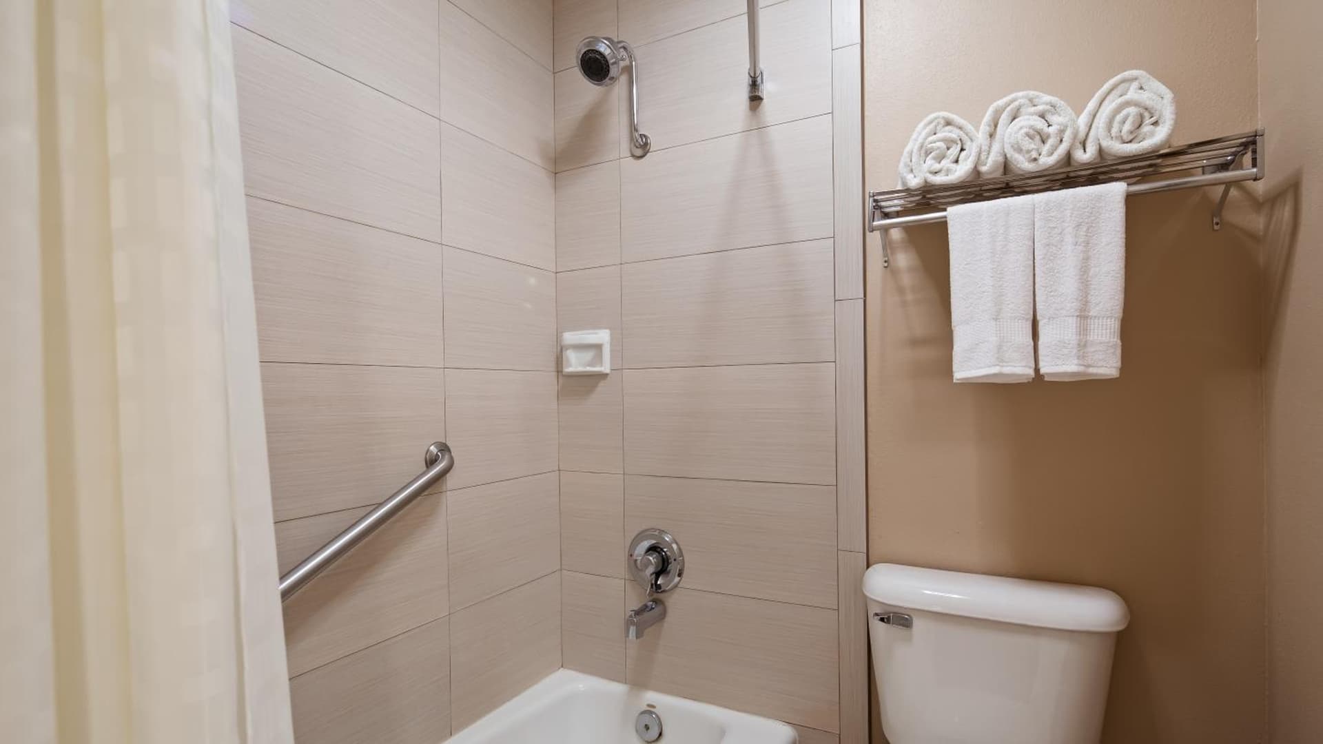 Best Western Oxnard Inn gallery photo in Oxnard, CA — image 32