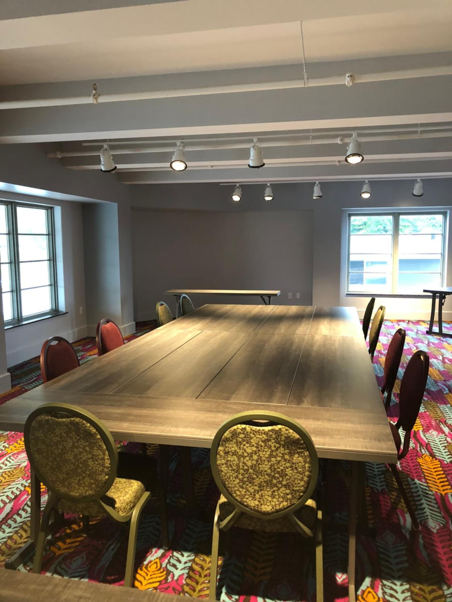 Surfside On The Lake interior in Lake George — gallery photo 2