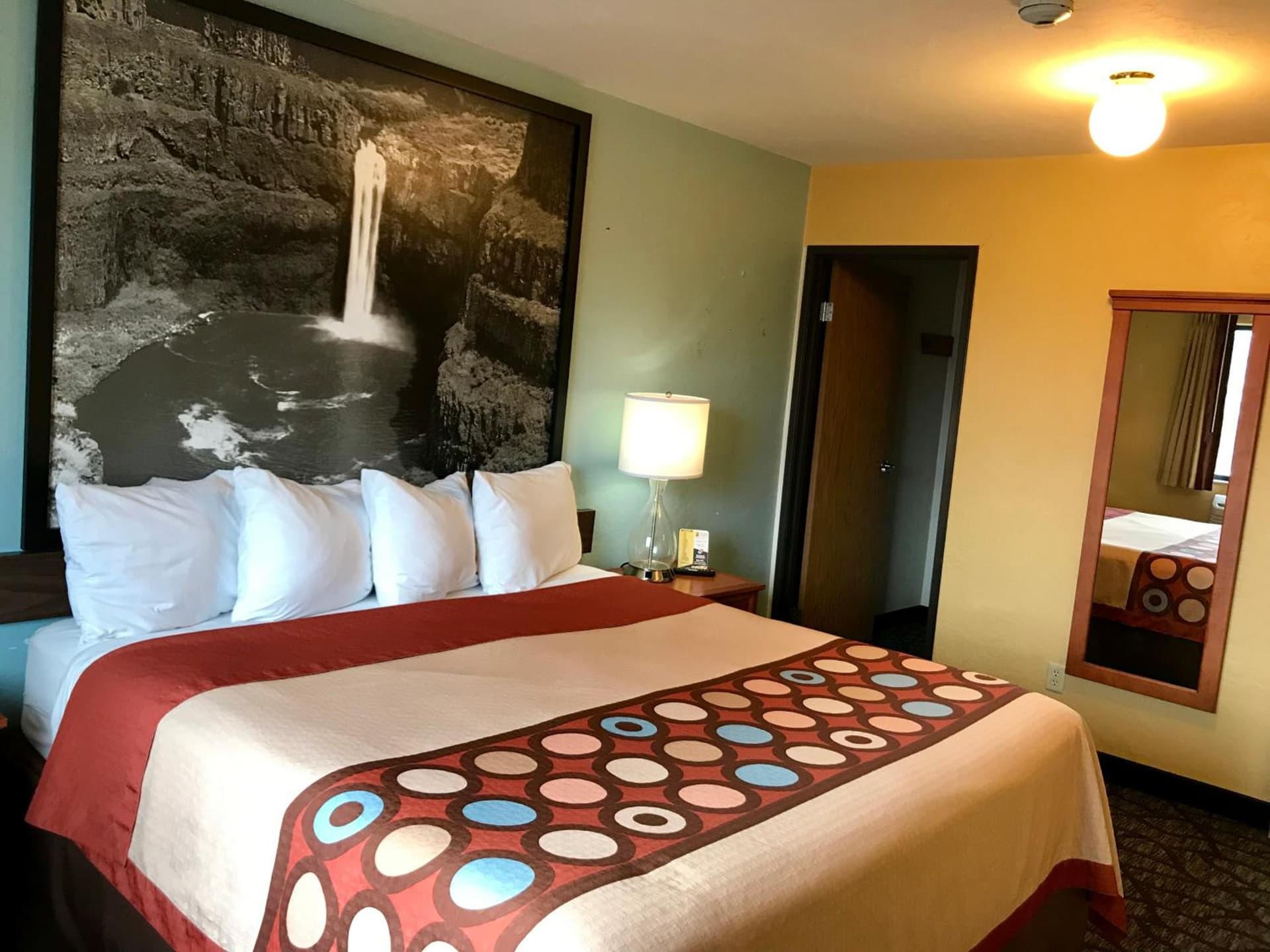 Super 8 by Wyndham Union Gap Yakima Area gallery photo in Union Gap, WA — image 17