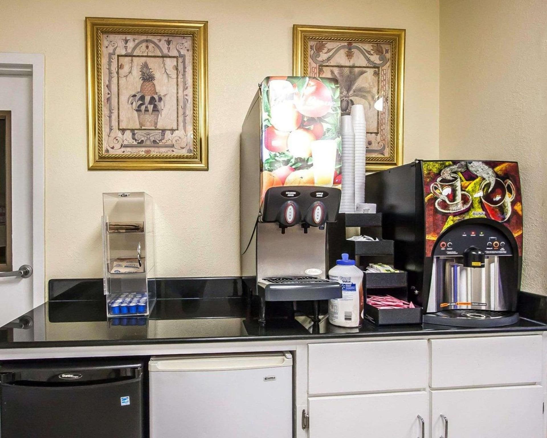 Motel 6 Prattville AL interior in Prattville, AL — gallery photo 2