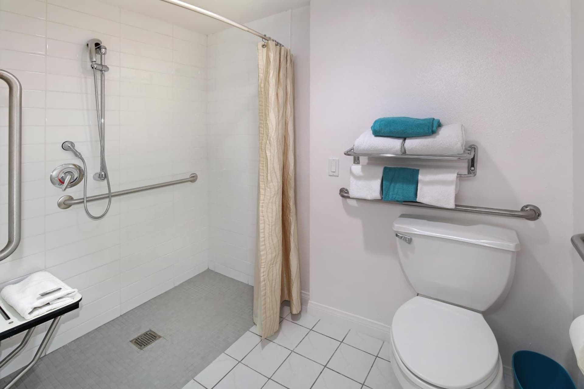 Anaheim Hotel gallery photo in Anaheim, CA — image 5