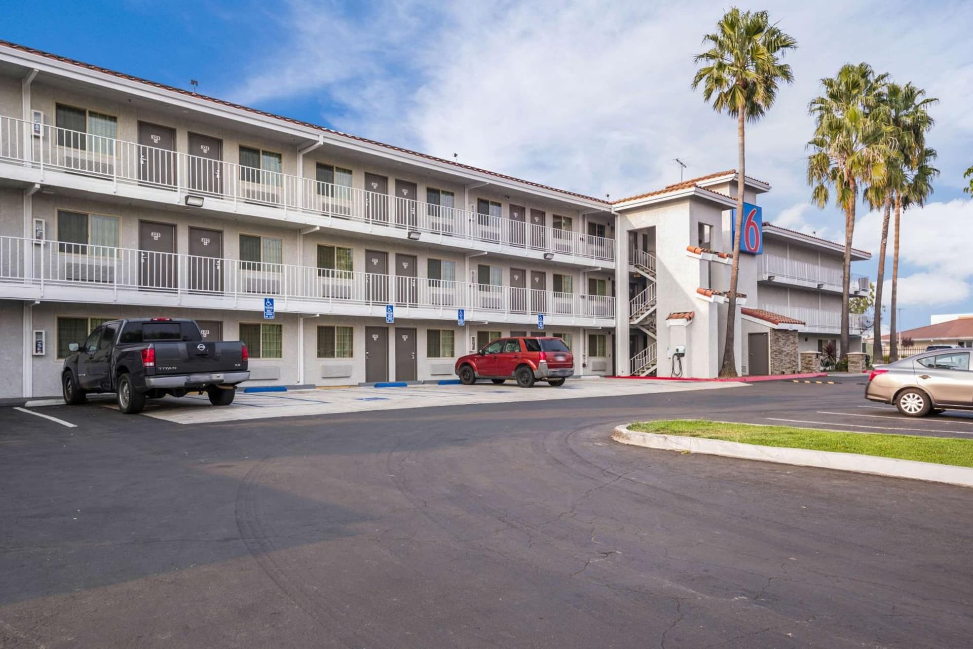 Studio 6-Fairfield, CA - Napa Valley property views in Fairfield, CA — gallery photo 3