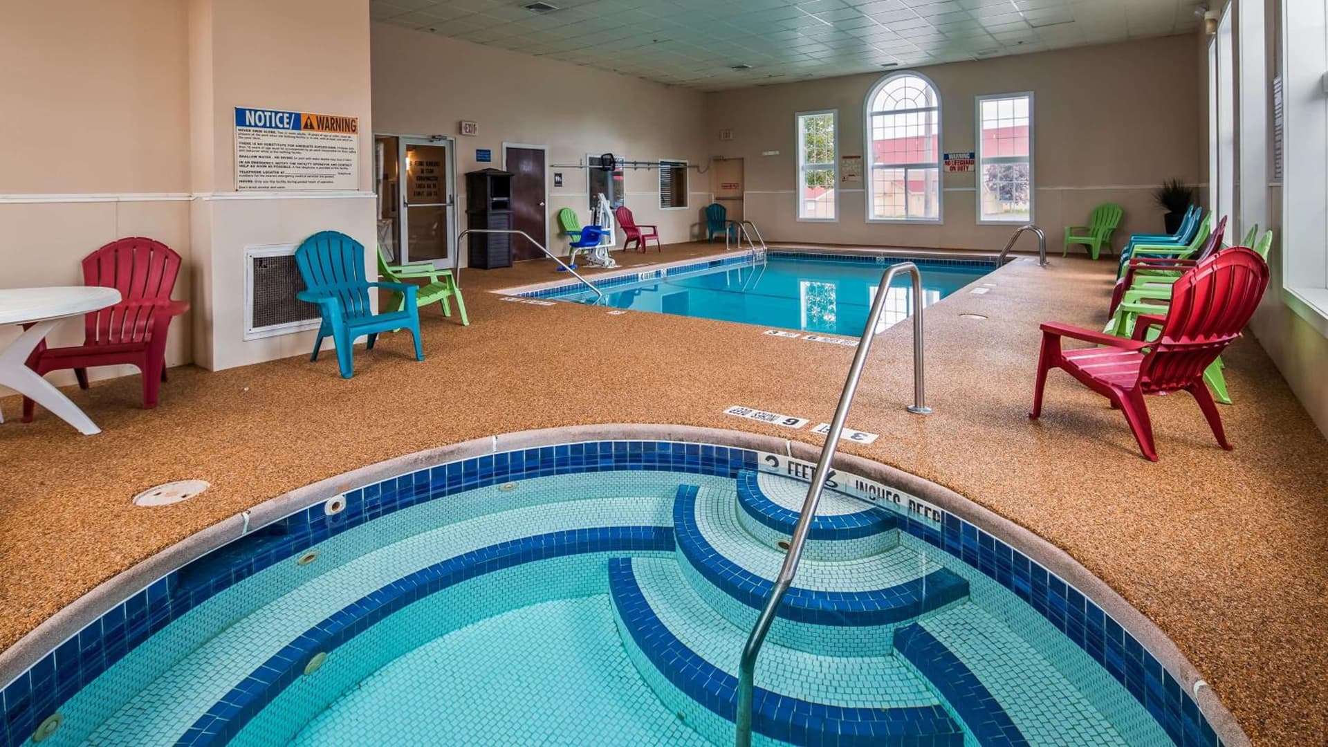 Best Western Crown Inn & Suites - Batavia interior in Batavia, NY — gallery photo 2