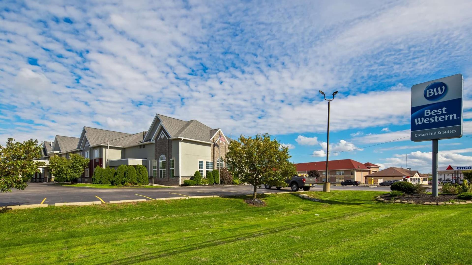 Best Western Crown Inn & Suites - Batavia featured exterior or lobby in Batavia, NY — similar hotel