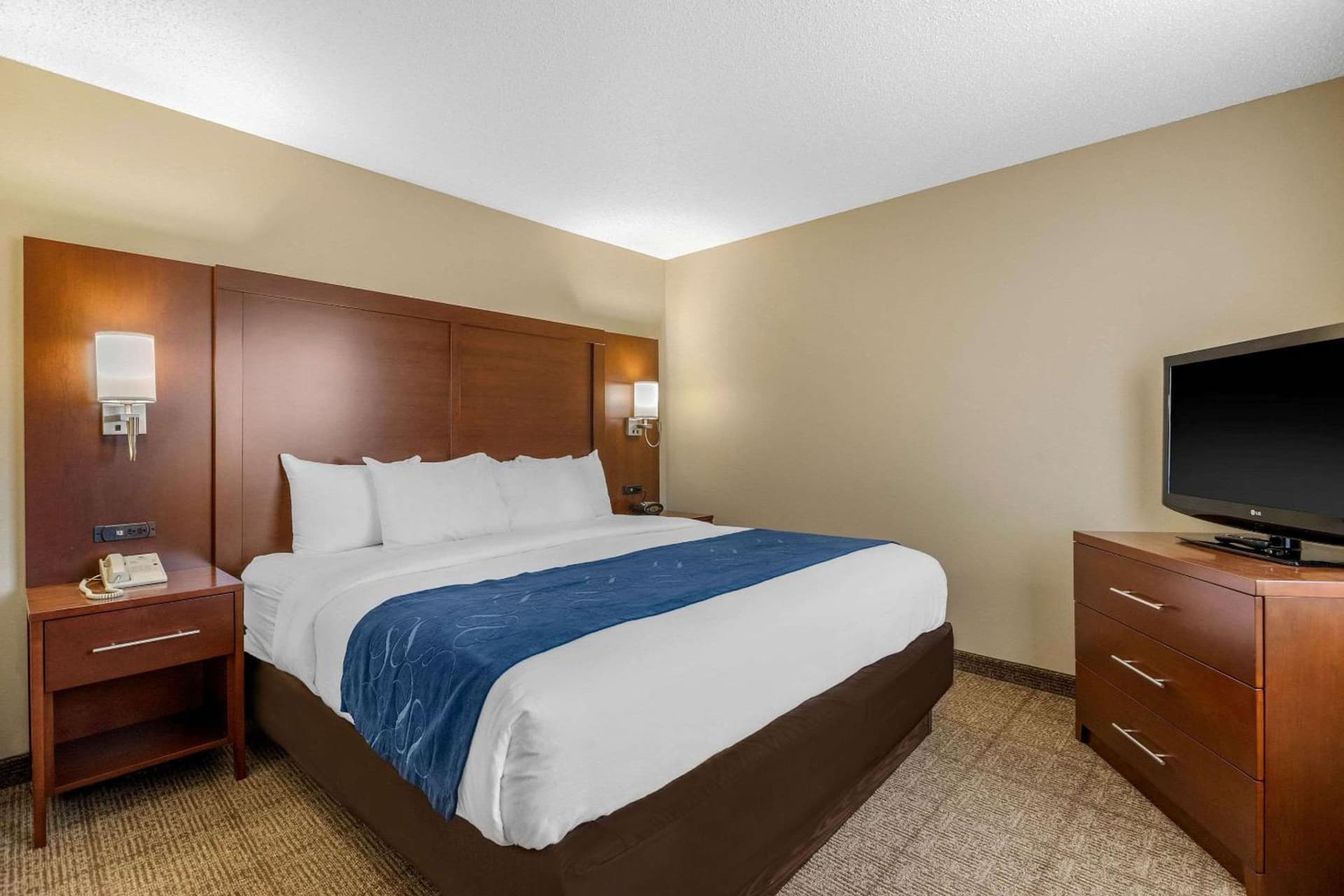Comfort Suites Cedar Falls Industrial Park gallery photo in Cedar Falls, IA — image 15