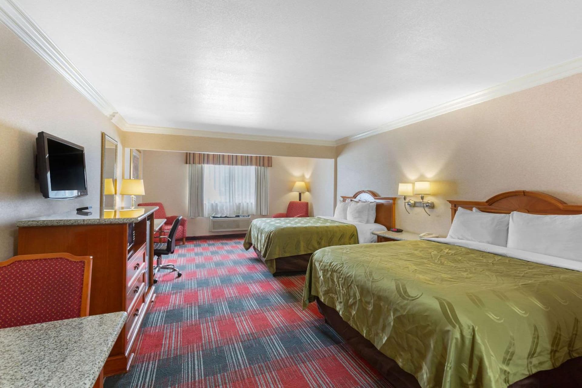 Quality Inn & Suites Oceanside Near Camp Pendleton gallery photo in Oceanside, CA — image 10