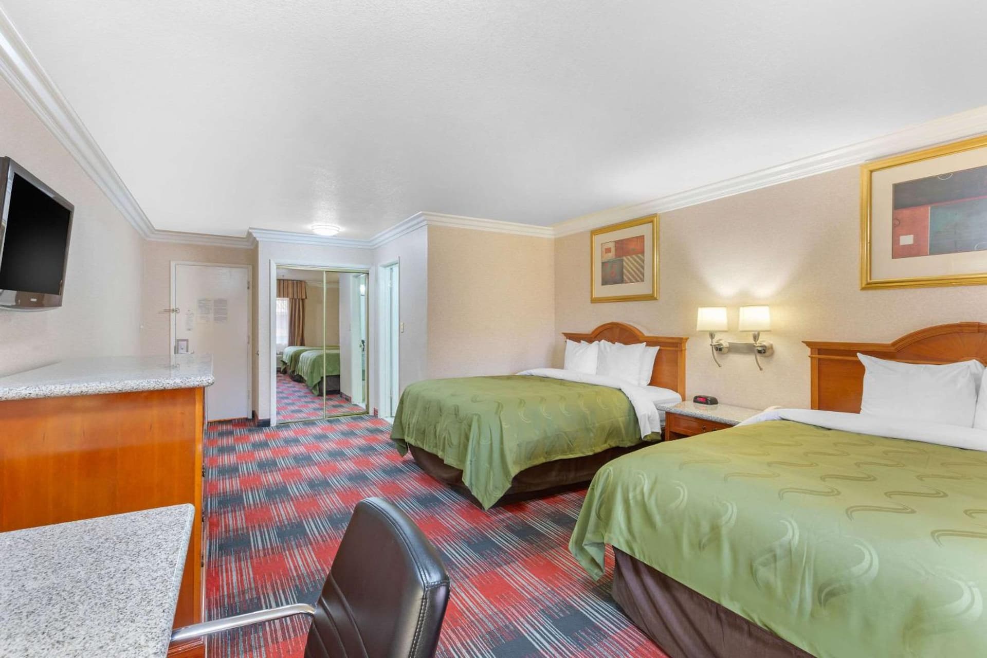 Quality Inn & Suites Oceanside Near Camp Pendleton gallery photo in Oceanside, CA — image 6