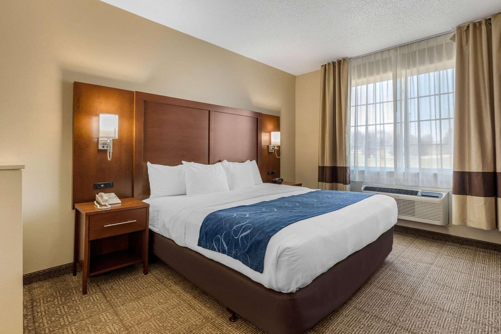 Comfort Suites Cedar Falls Industrial Park gallery photo in Cedar Falls, IA — image 8