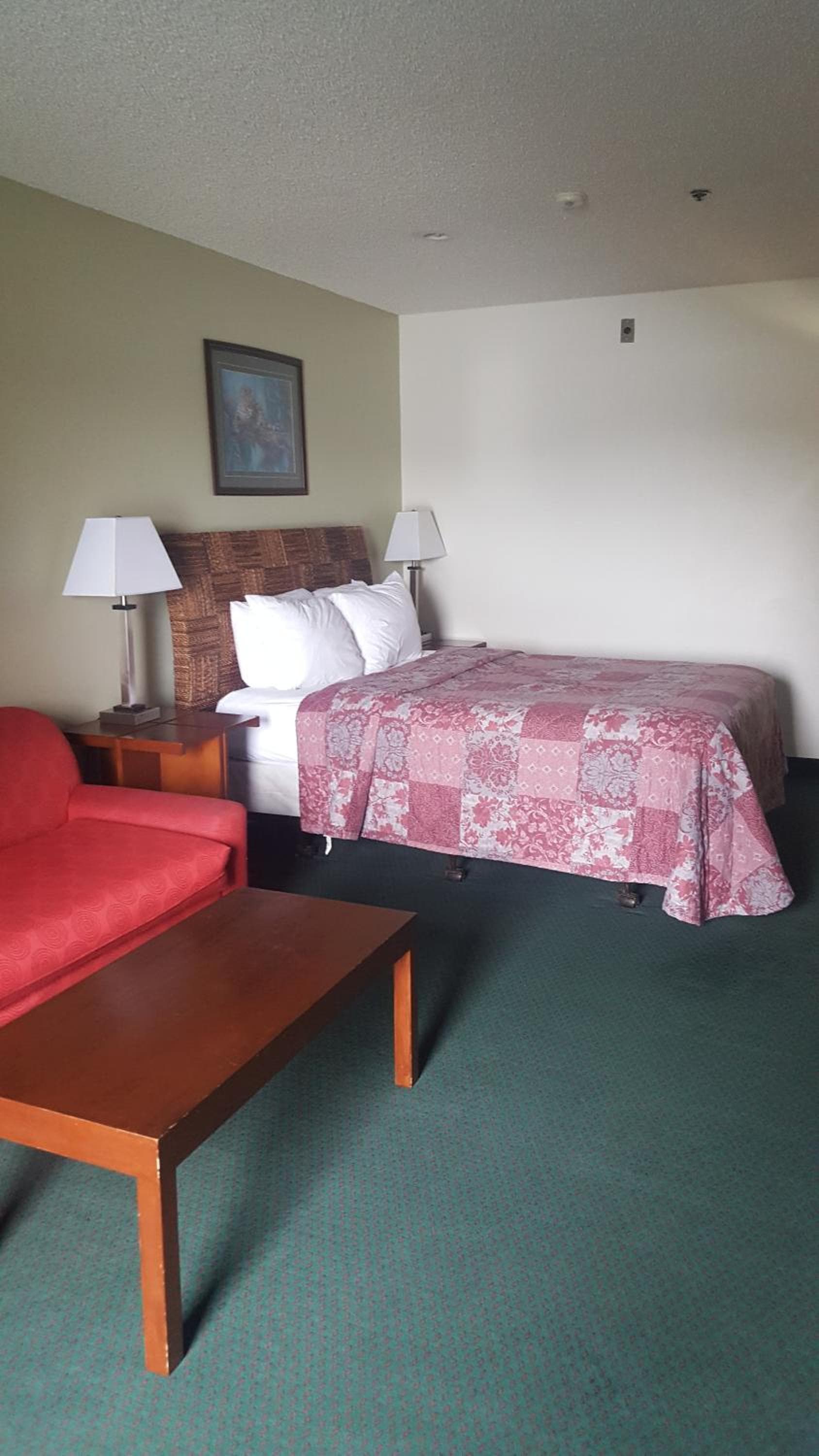 Oyster Bay Inn & Suites gallery photo in Bremerton, WA — image 20