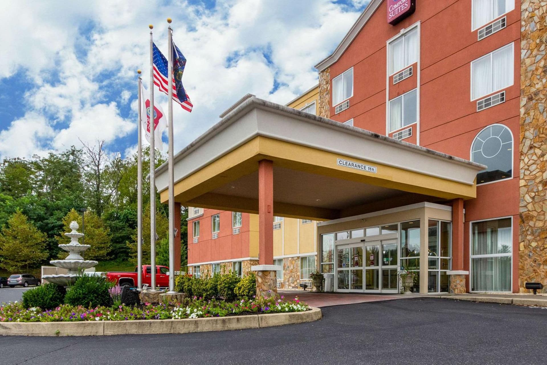 Comfort Suites Near Gettysburg Battlefield Visitor Center interior in Gettysburg, PA — gallery photo 2