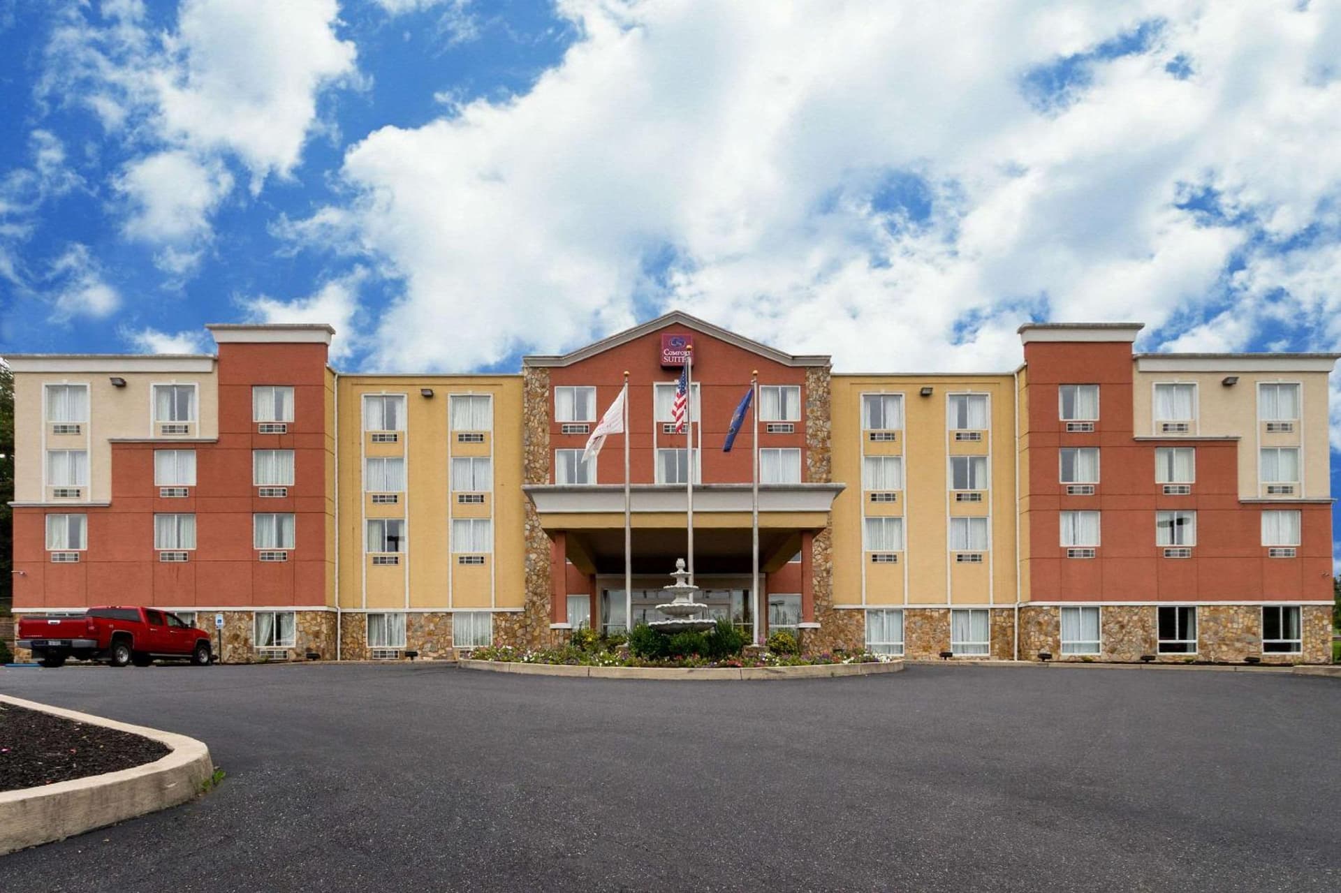 Comfort Suites Near Gettysburg Battlefield Visitor Center property views in Gettysburg, PA — gallery photo 3